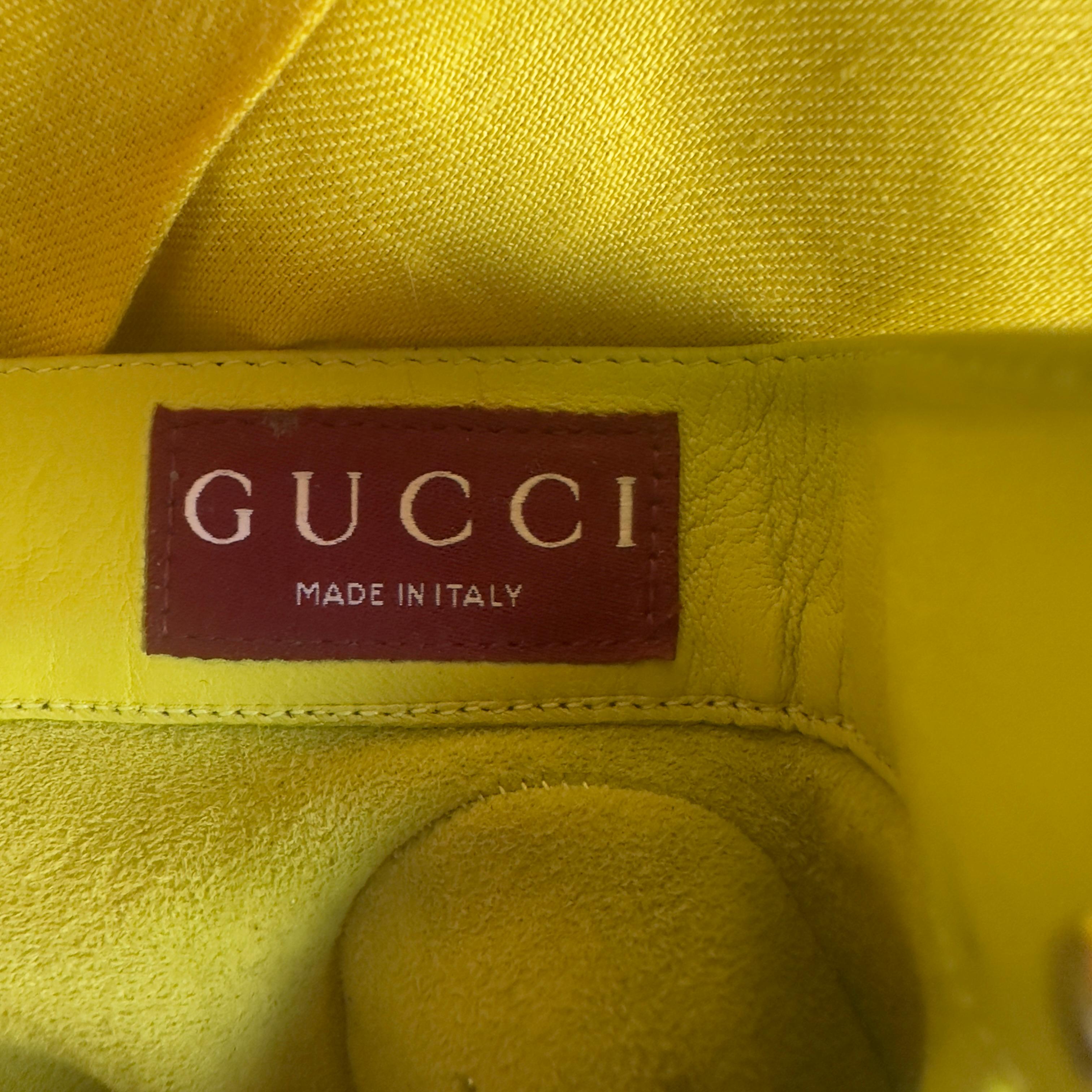 da uomo o donna Guanti Gucci in pelle gialla con logo GG, nuovi collezione attuale in vendita