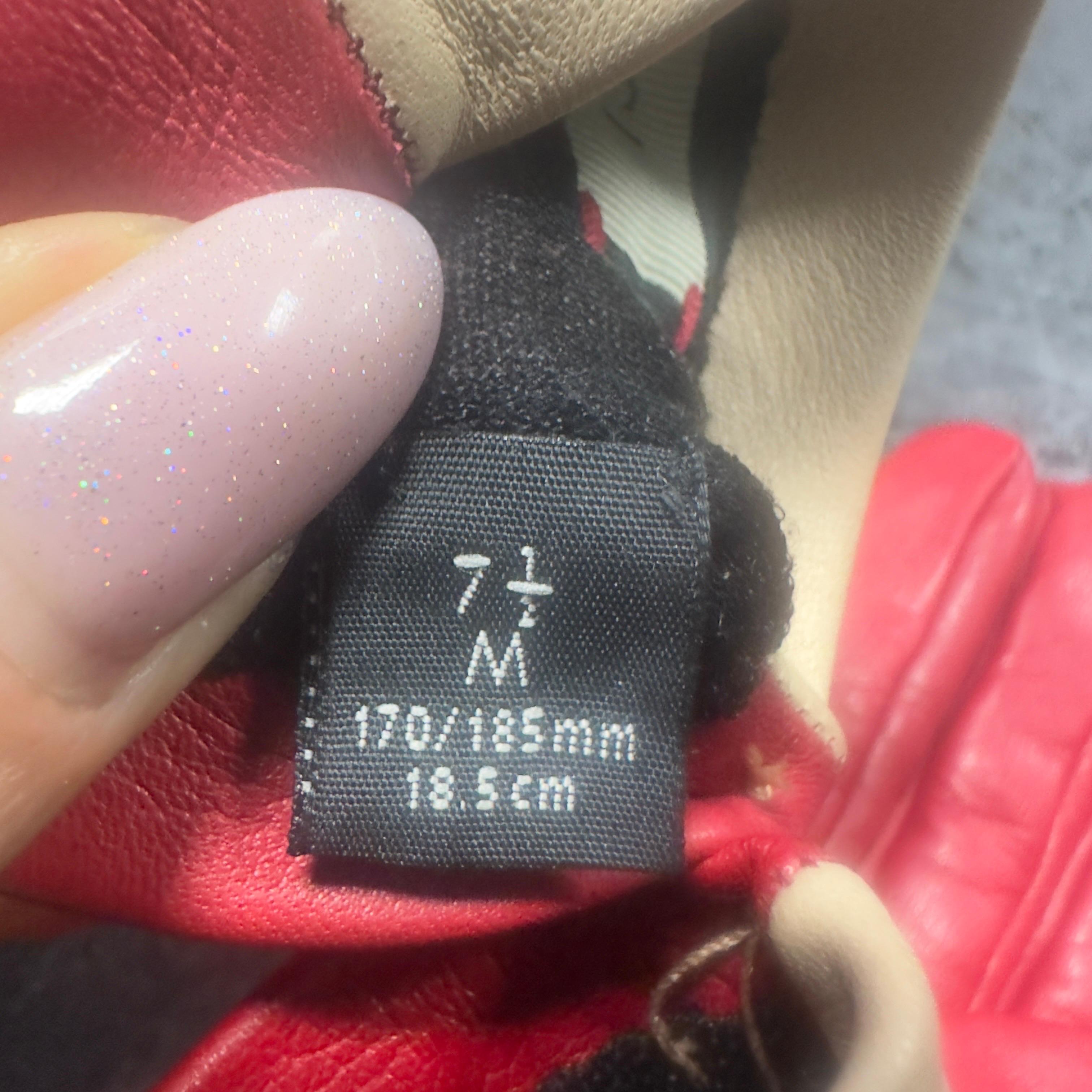 Gucci in pelle mai utilizzati in vendita 1