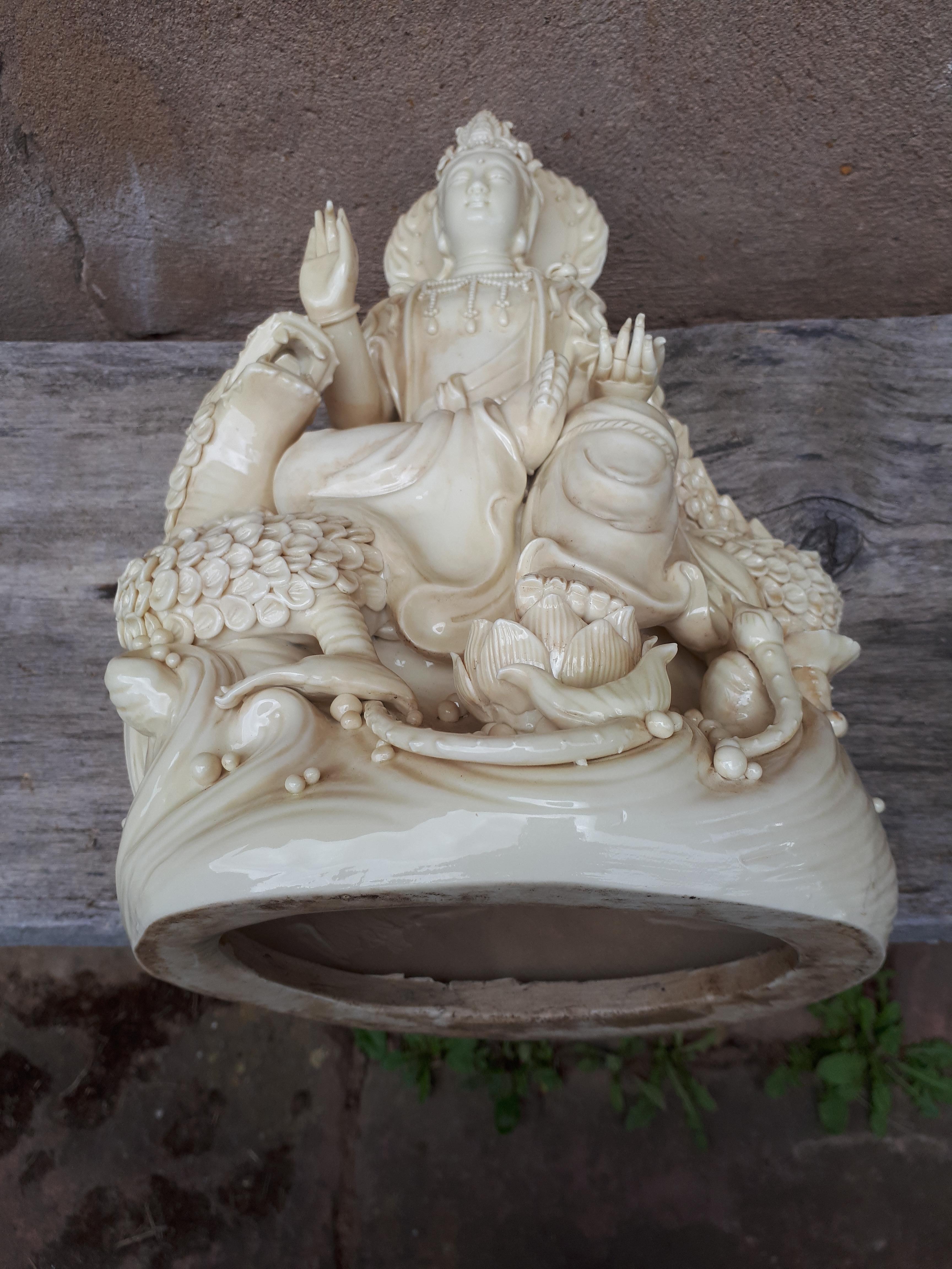 Guanyin Blanc De Chine Statue, Republic Period For Sale 4