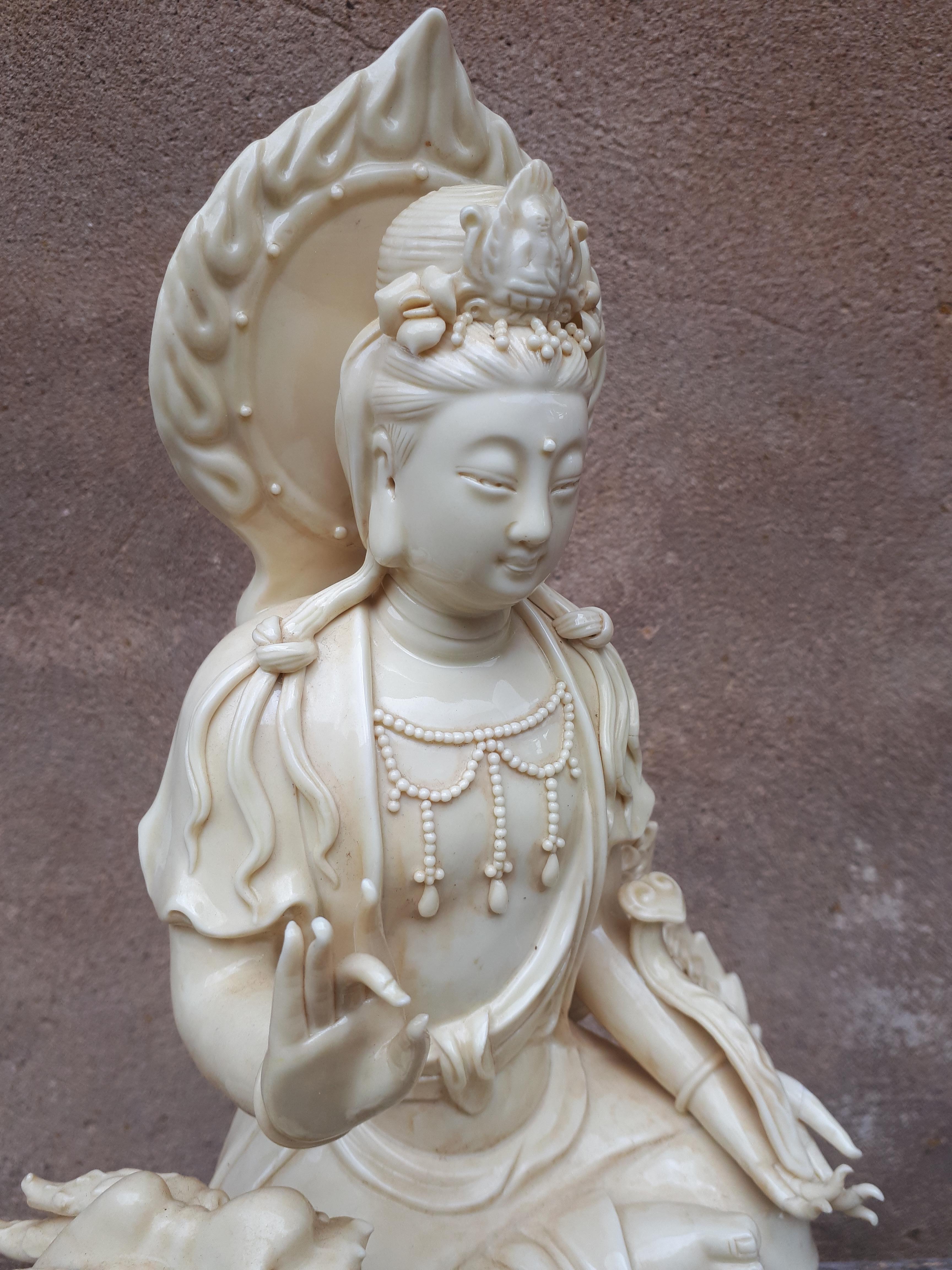Guanyin Blanc De Chine Statue, Republic Period For Sale 1