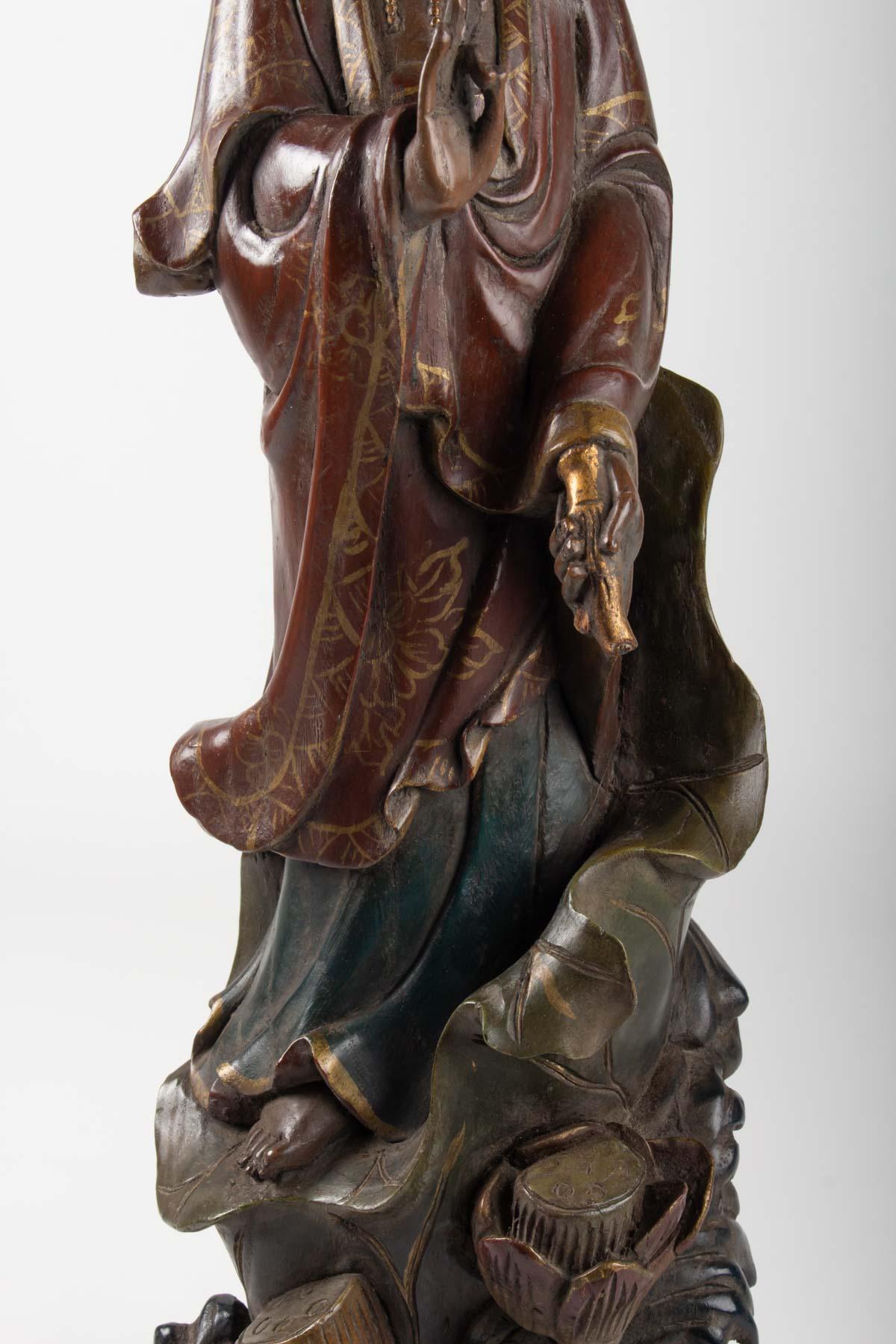 Chinese Export Guanyin in Carved Wood and Polichrome, China, Early 20th Century, Asian Art For Sale