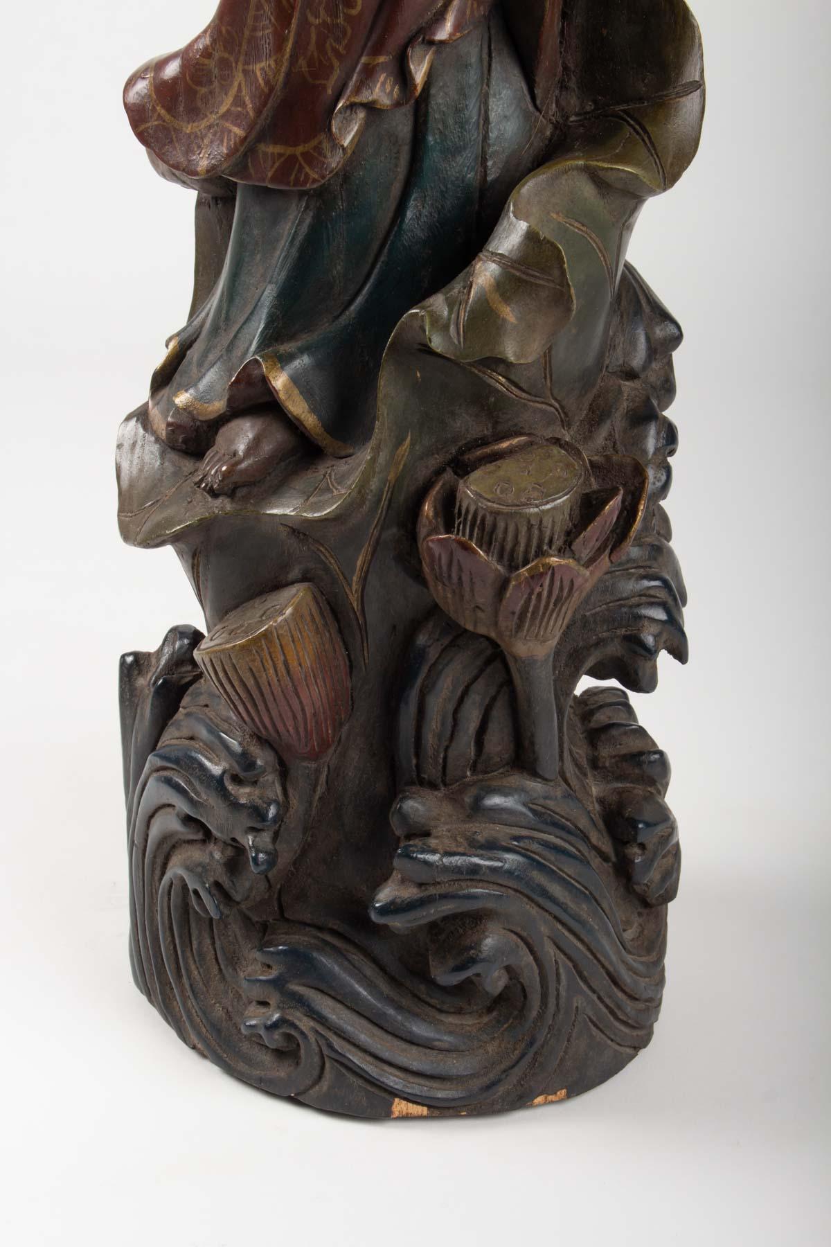 Chinese Guanyin in Carved Wood and Polichrome, China, Early 20th Century, Asian Art For Sale