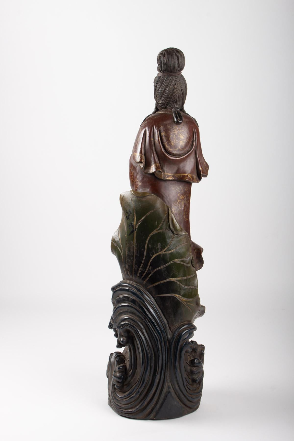 Guanyin in Carved Wood and Polichrome, China, Early 20th Century, Asian Art For Sale 1
