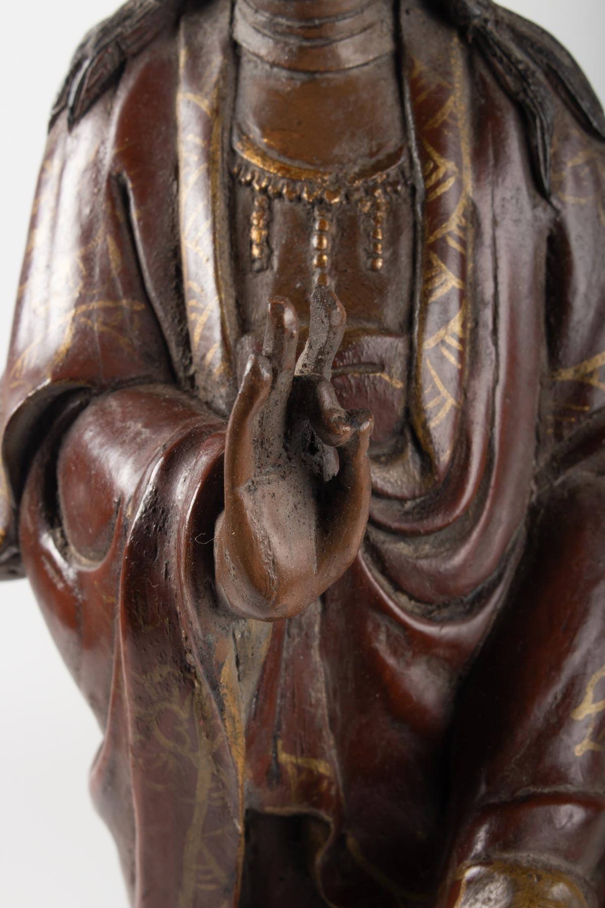 Guanyin in Carved Wood and Polichrome, China, Early 20th Century, Asian Art For Sale 4