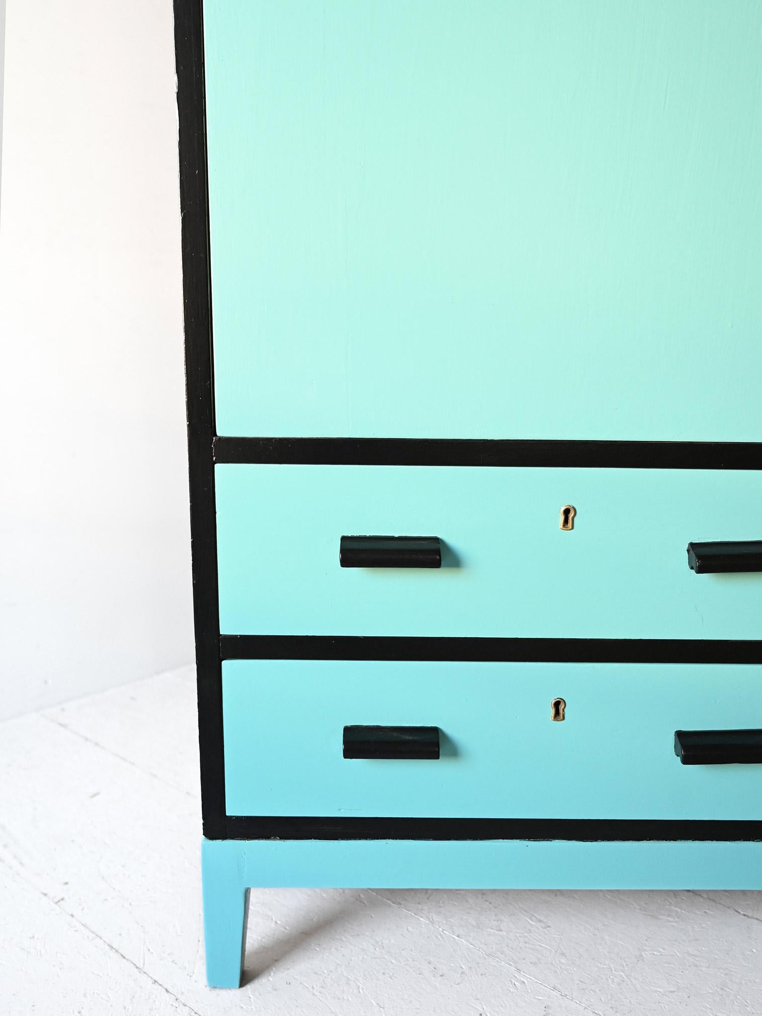 Armoire vintage en bois en vente 2