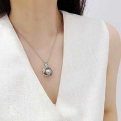 Pendentif « Guardian of the Tides » en perle de Tahiti et motif léopard