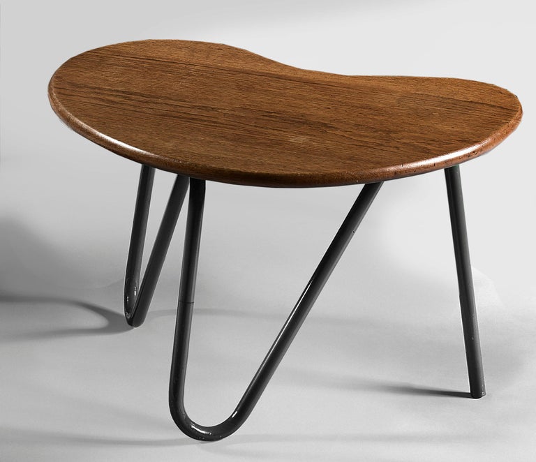 Guariche Pierre
Prefacto coffee table,
circa 1951
Black lacquered tubular metal base and dark stained oak kidney shaped top
Airborne Edition
Measures: H 42 x W 45-68 cms
Rare
1900 Euros.
  