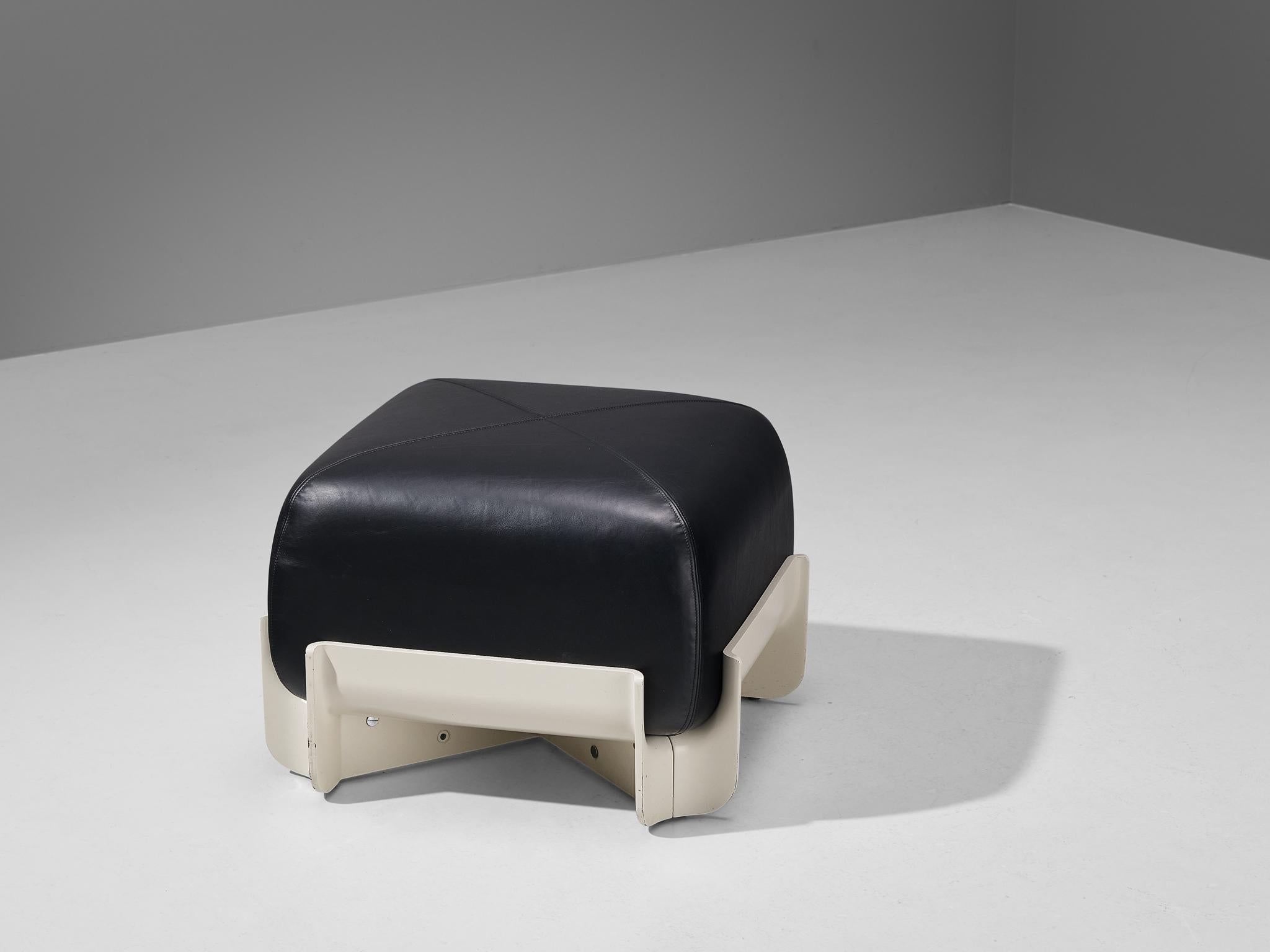 Guarnacci, Padovano & Claudio Vagnoni 'Duna' Lounge Chair with Ottoman For Sale 1