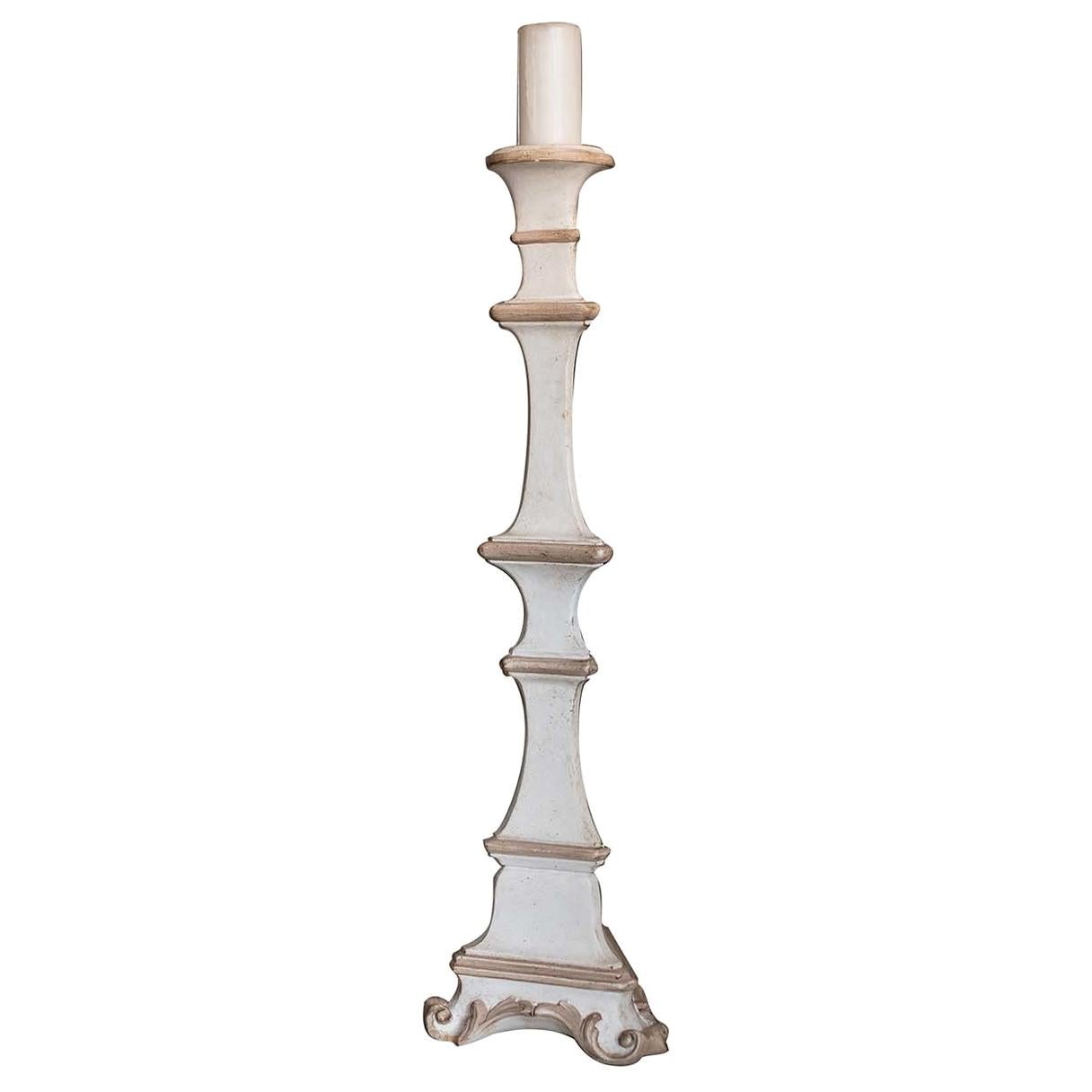 Gubbio candle holder in white wood