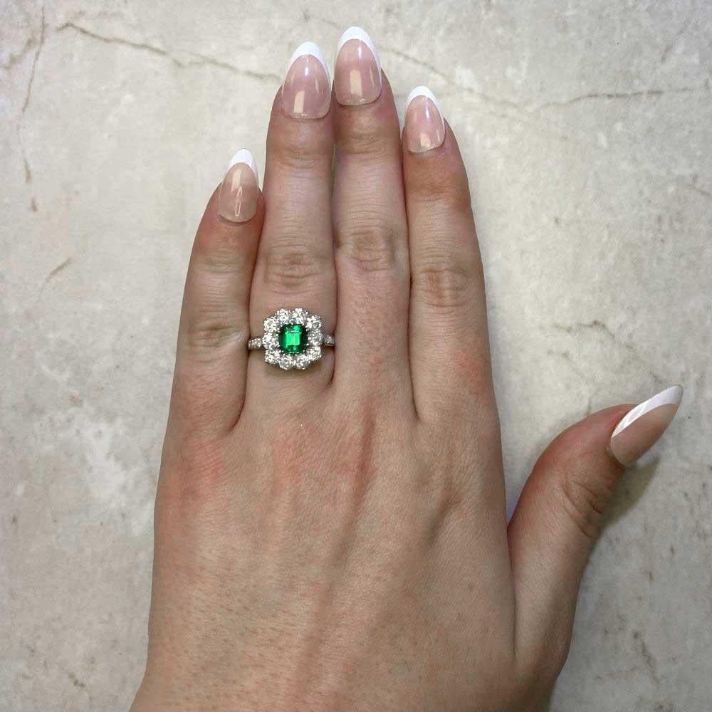 Gubelin 0.97ct Emerald Cut No-Oil Colombian Emerald Engagement Ring, Platinum For Sale 4
