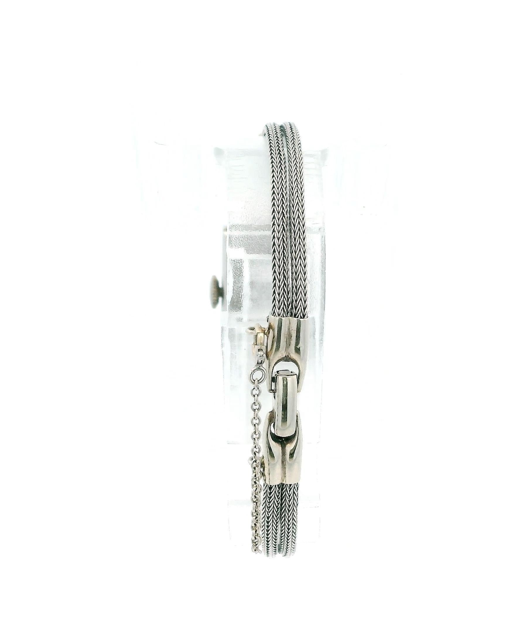 Bracelet serpent en or blanc 14K avec lunette en diamant et cadran déco en vente 3