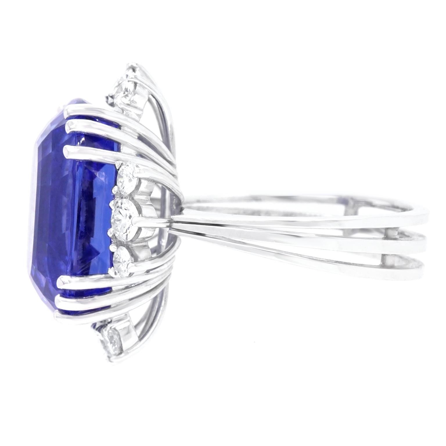Gubelin 15 Carat Tanzanite Ring In Excellent Condition In Litchfield, CT