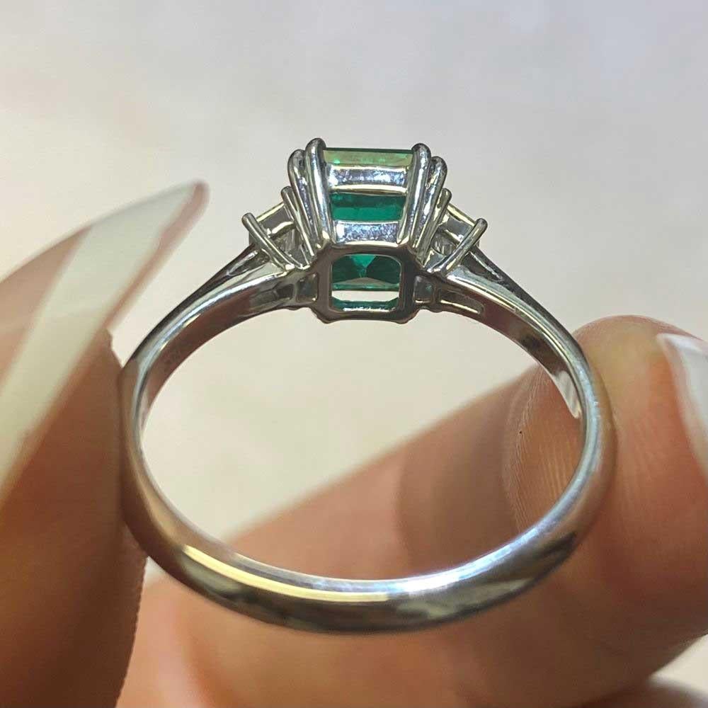 Women's Gubelin 1.58ct Emerald Cut No-Oil Colombian Emerald  Engagement Ring, Platinum For Sale