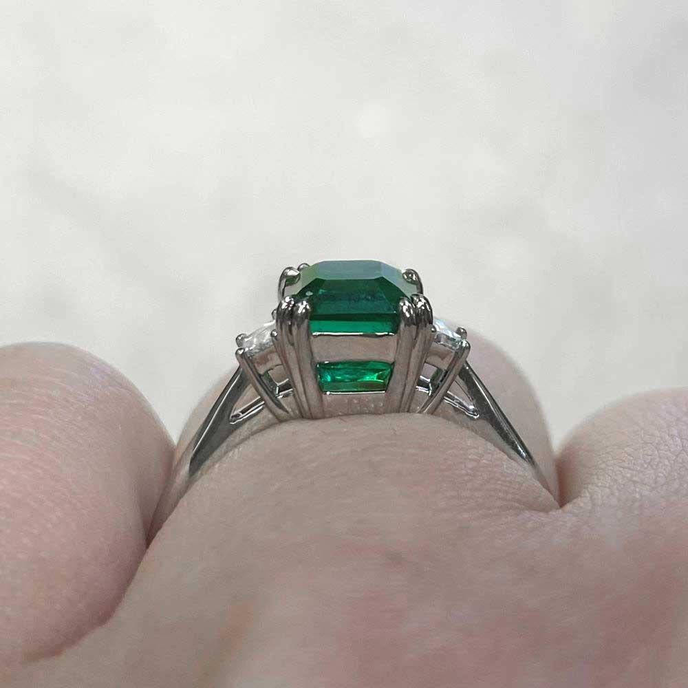 Gubelin 1.58ct Emerald Cut No-Oil Colombian Emerald  Engagement Ring, Platinum For Sale 3