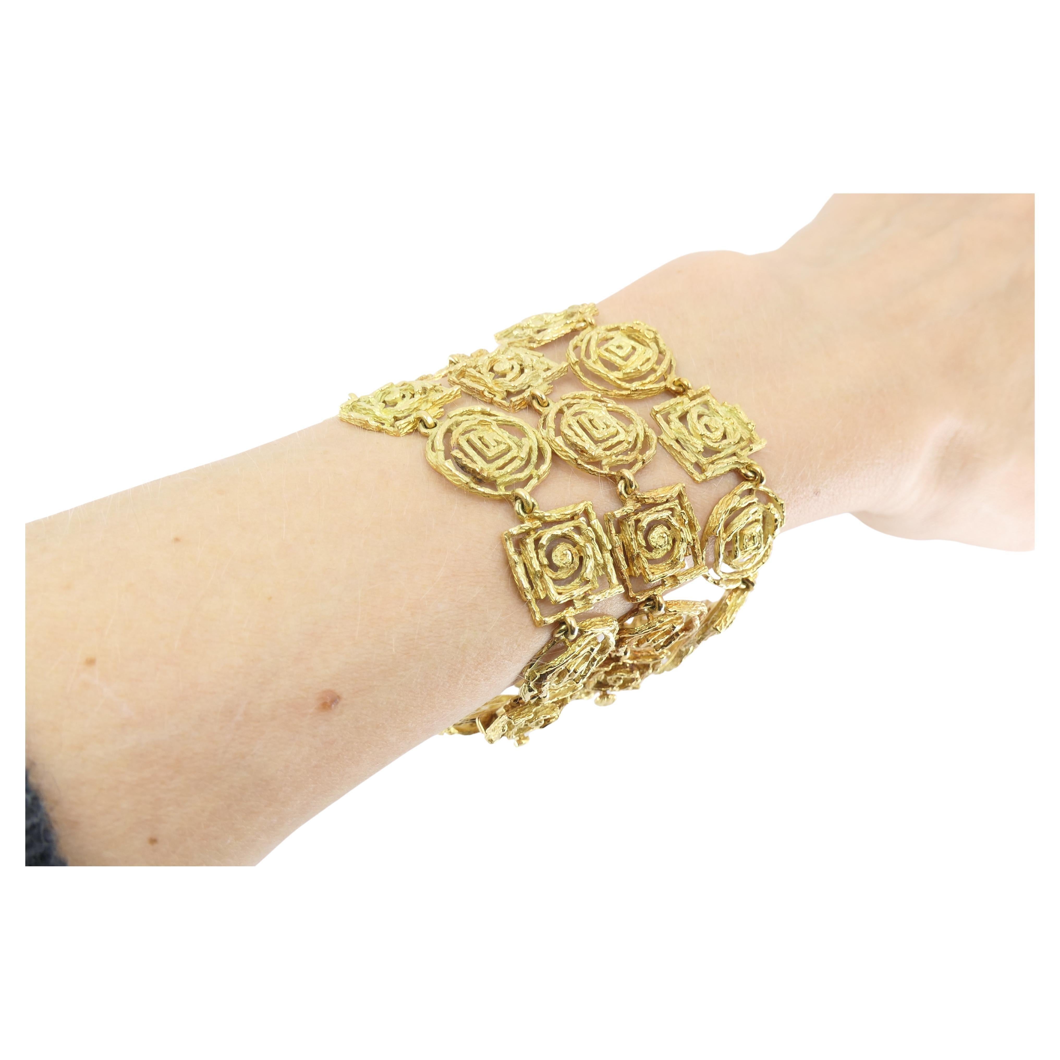 Women's Chaumet 18k Gold Bracelet Necklace Set For Sale