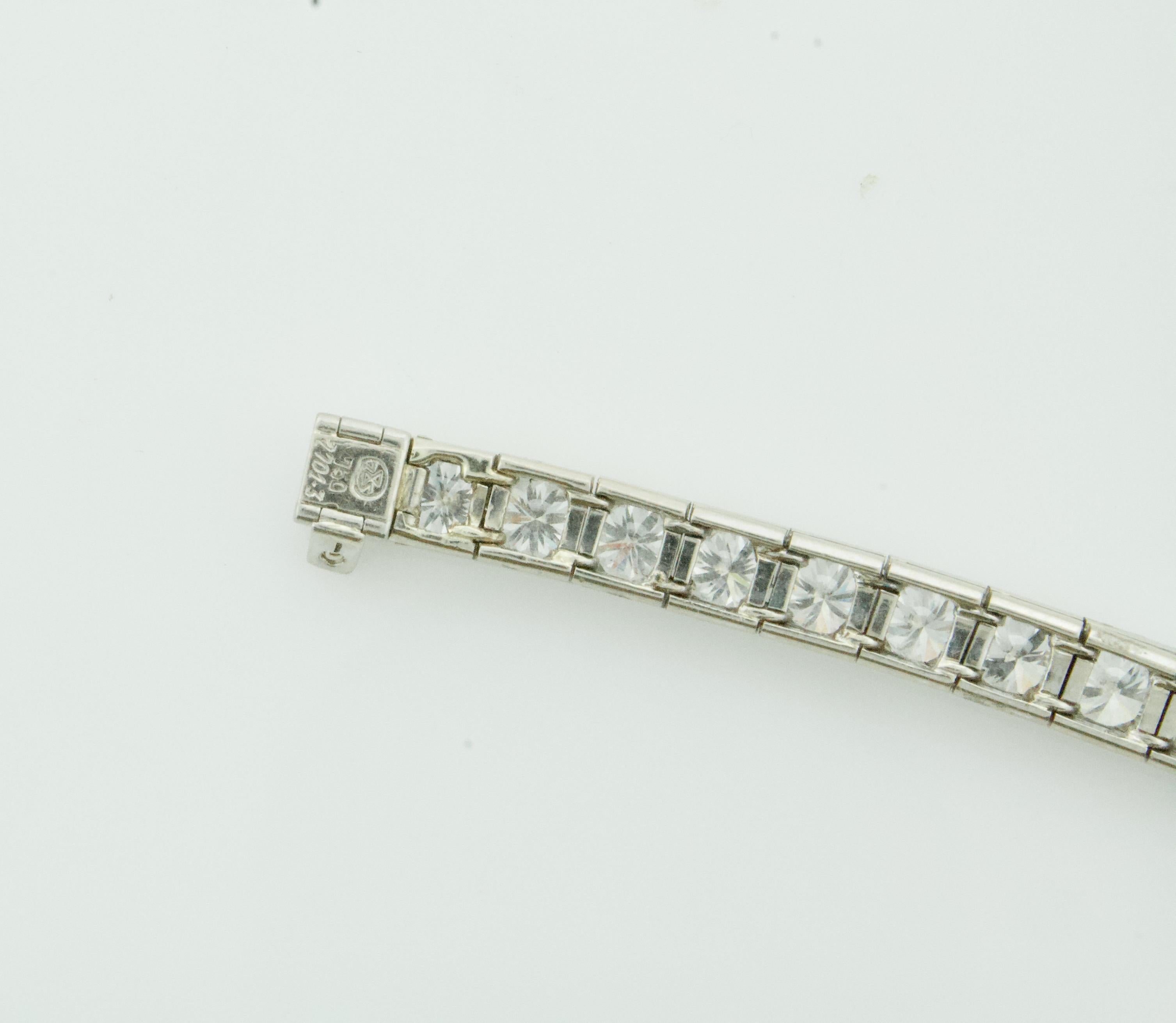 Gübelin Bracelet Ligne en or blanc 18K et diamant - 12.20 cts. de pure brillance Excellent état - En vente à Wailea, HI