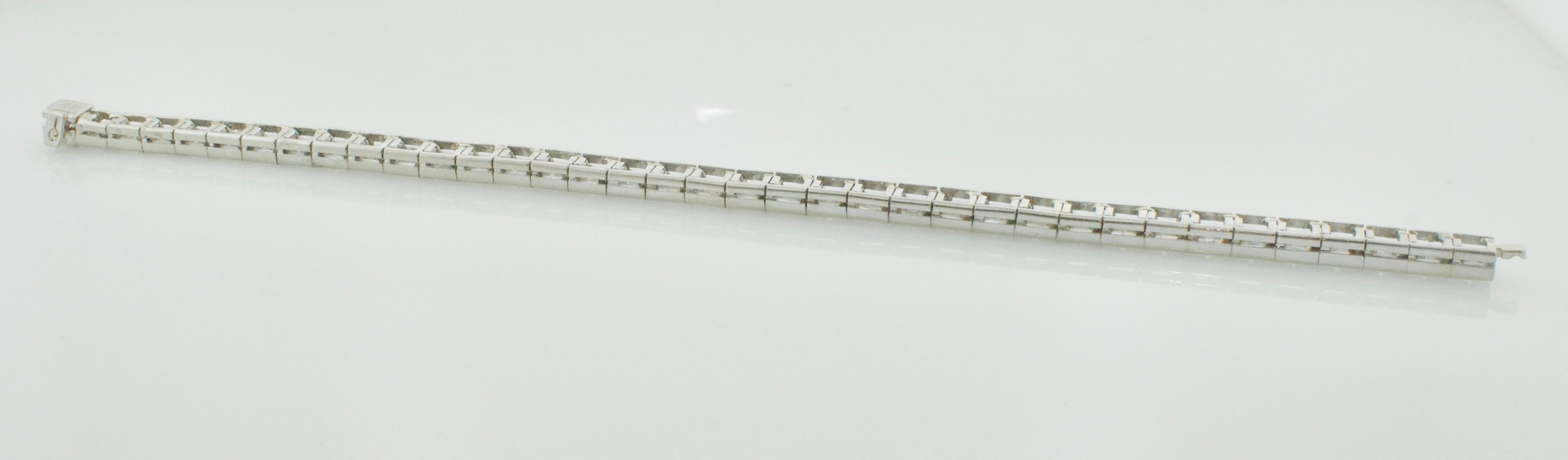Gübelin Bracelet Ligne en or blanc 18K et diamant - 12.20 cts. de pure brillance Unisexe en vente