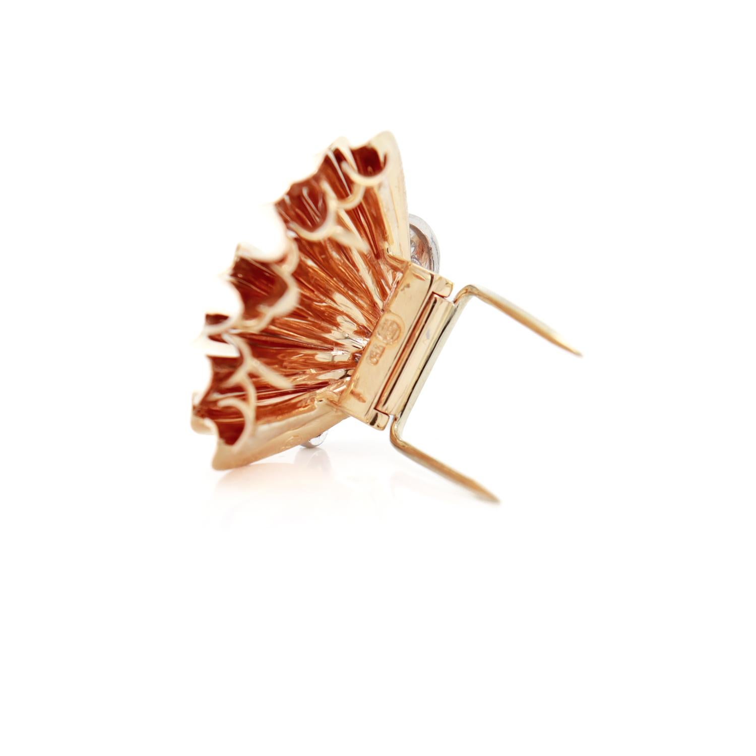 Round Cut Gubelin 18K Yellow & White Gold & Diamond Stylized Floral or Banana Fur Clip For Sale
