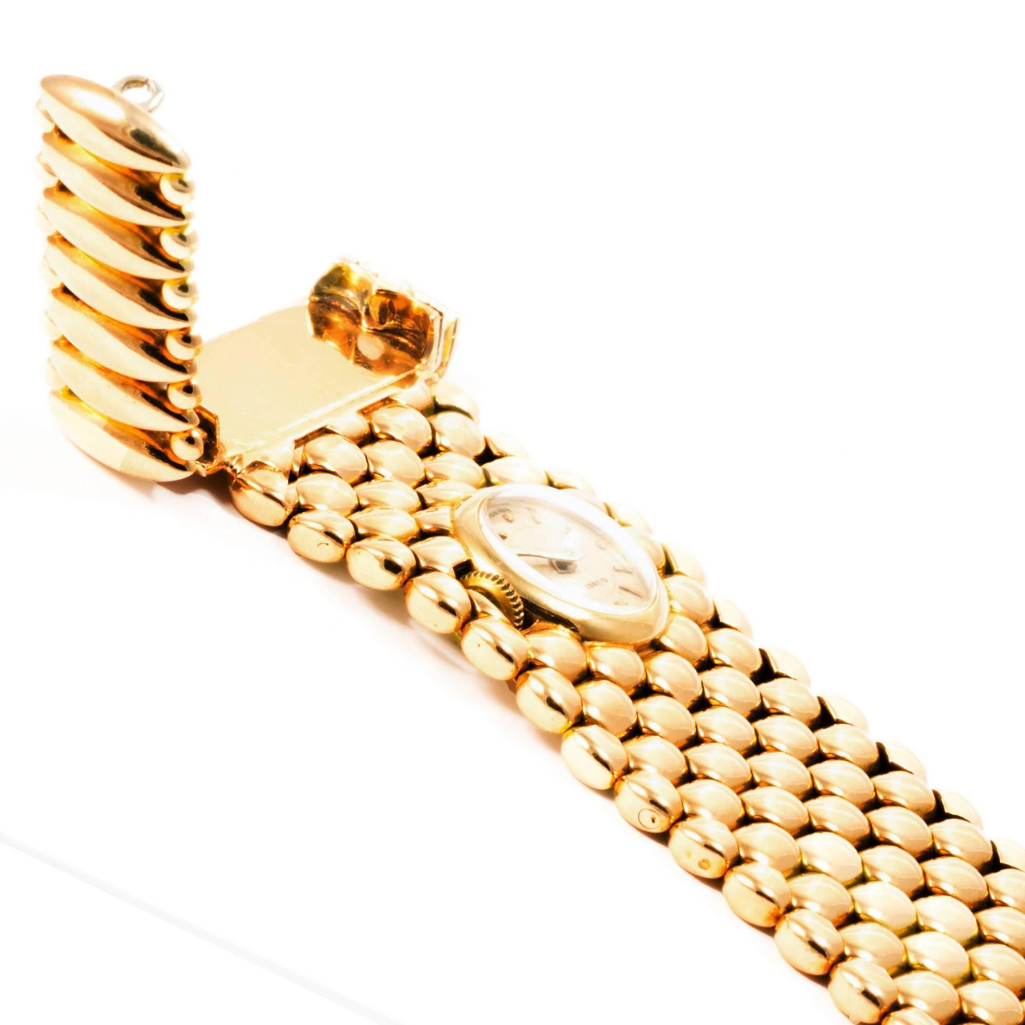 Gubelin 1950 18K Gold Mesh Tassel Mistery Wristwatch Gold Bracelet In Good Condition For Sale In Roma, IT