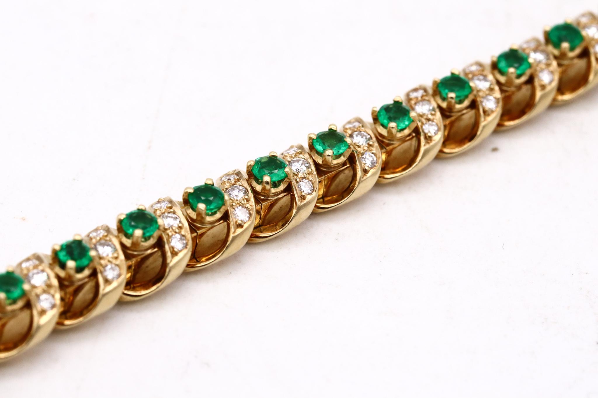 Retro Gubelin 1960 Swiss 18kt Gold Bracelet 4.64 Ctw Colombian Emeralds and Diamonds For Sale