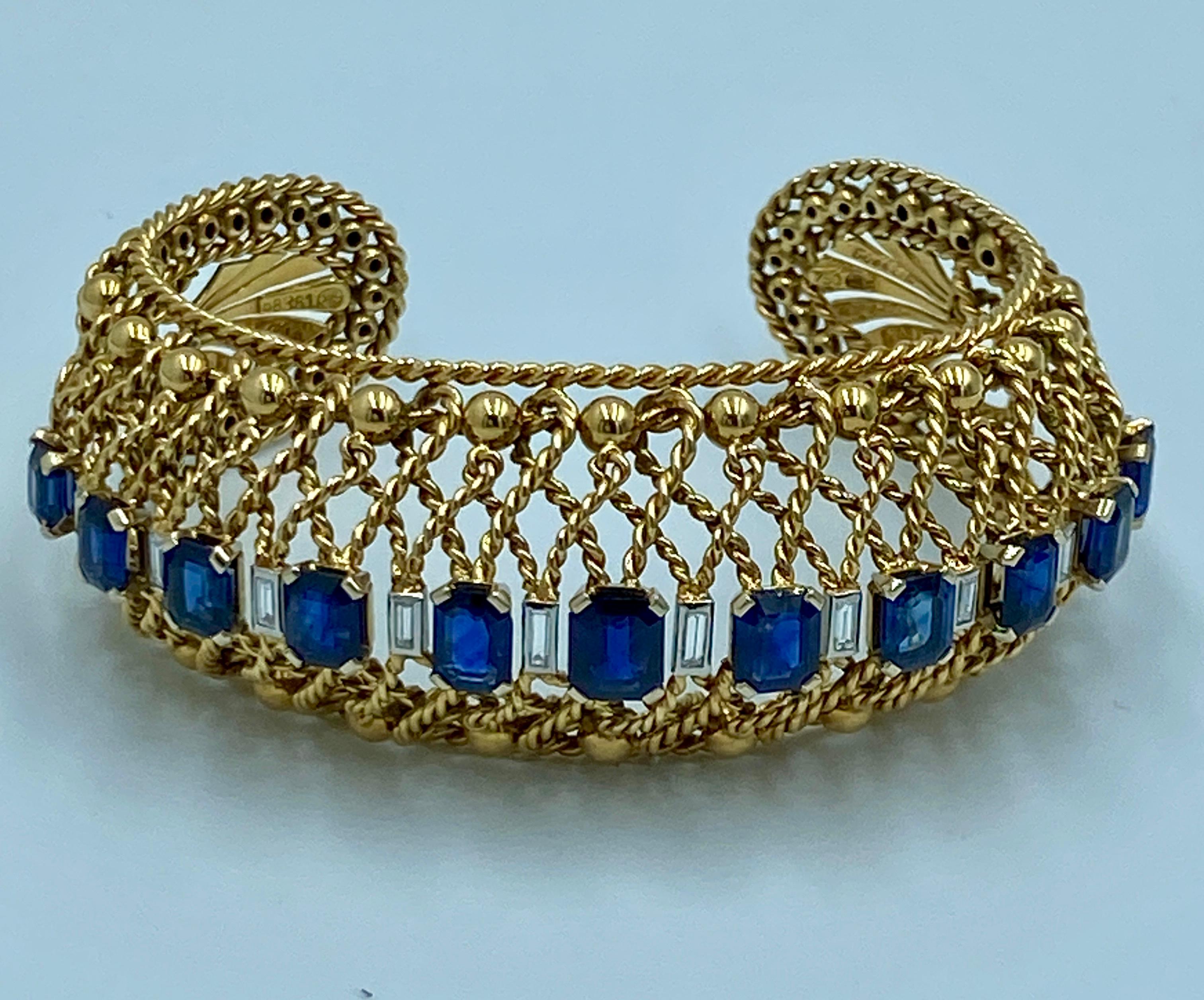 Brazalete Gubelin 1960 de oro de 18 quilates, zafiro y diamantes Corte baguette en venta