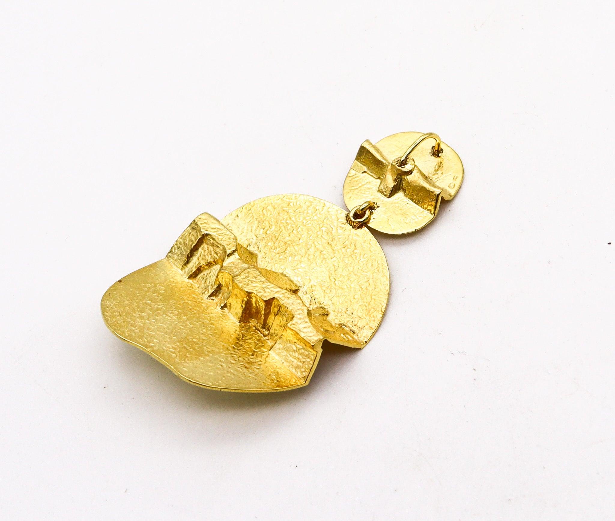Women's GUBELIN 1970 Grand Canyon Fractured Pendant In Solid 18Kt Yellow Gold For Sale