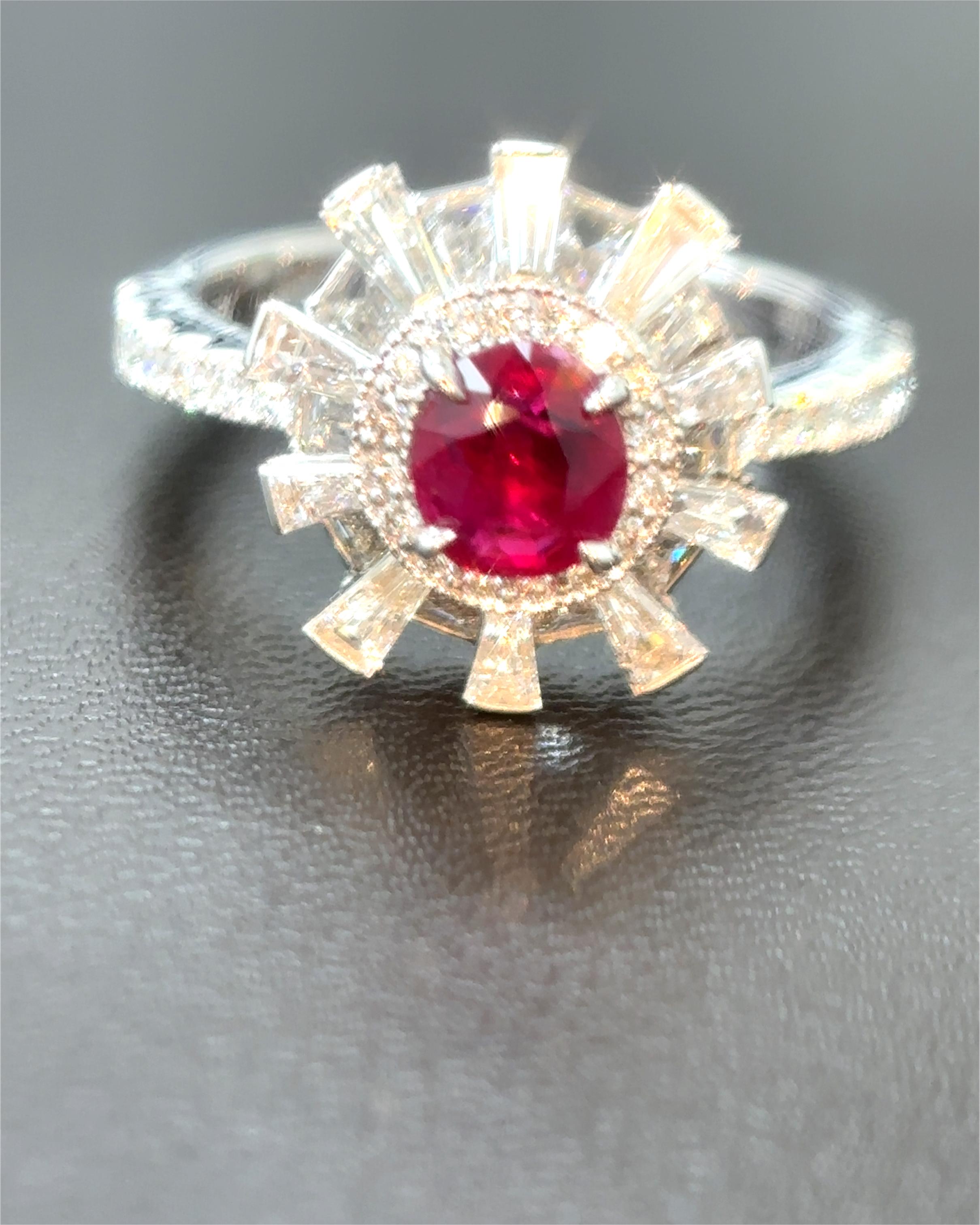 Gubelin Certified 0.93 Carat Burma No Heat Ruby White Diamond 18K Gold Ring For Sale 1