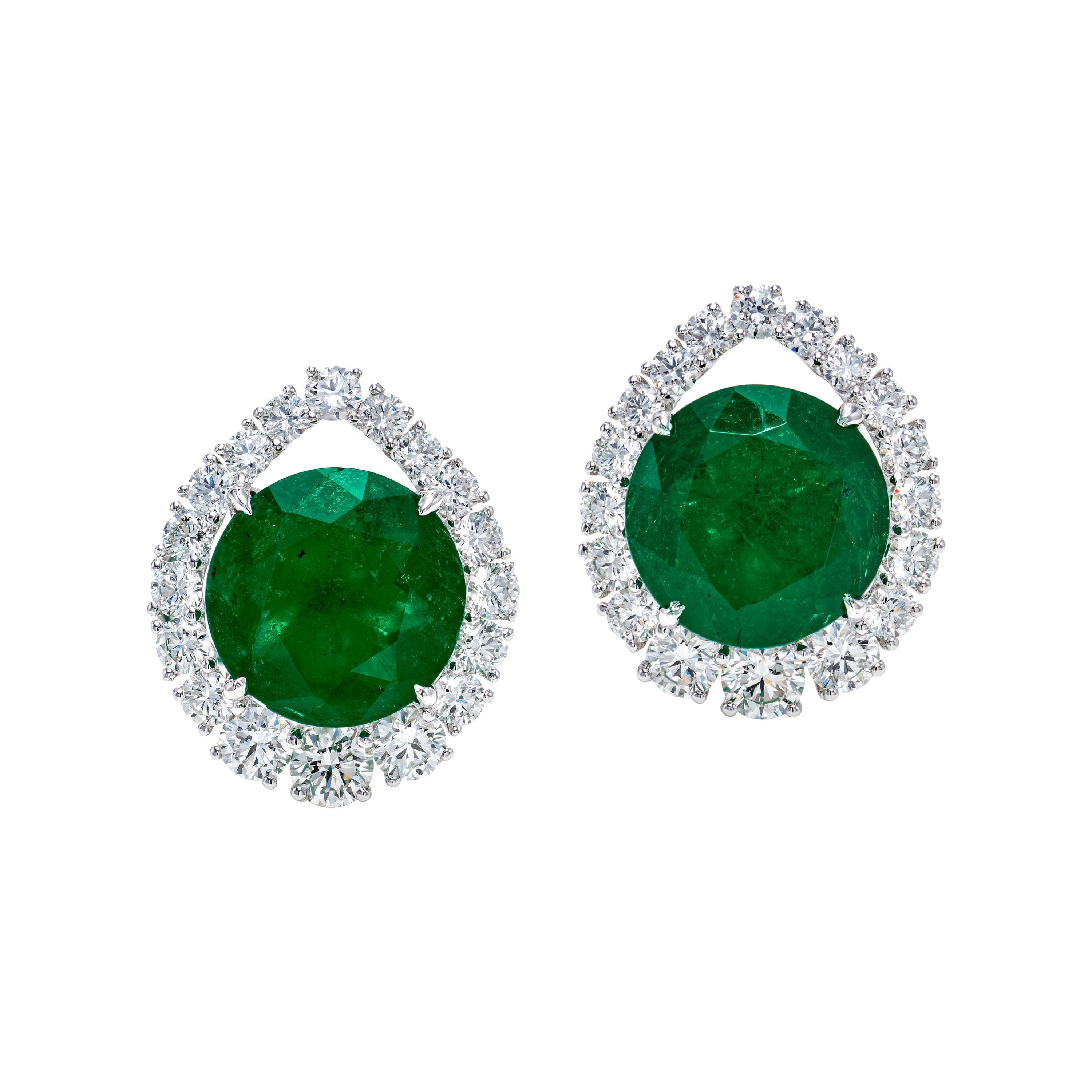Gubelin Certified 10.59 Carat Round Colombian Emerald Earrings in 18K Gold For Sale