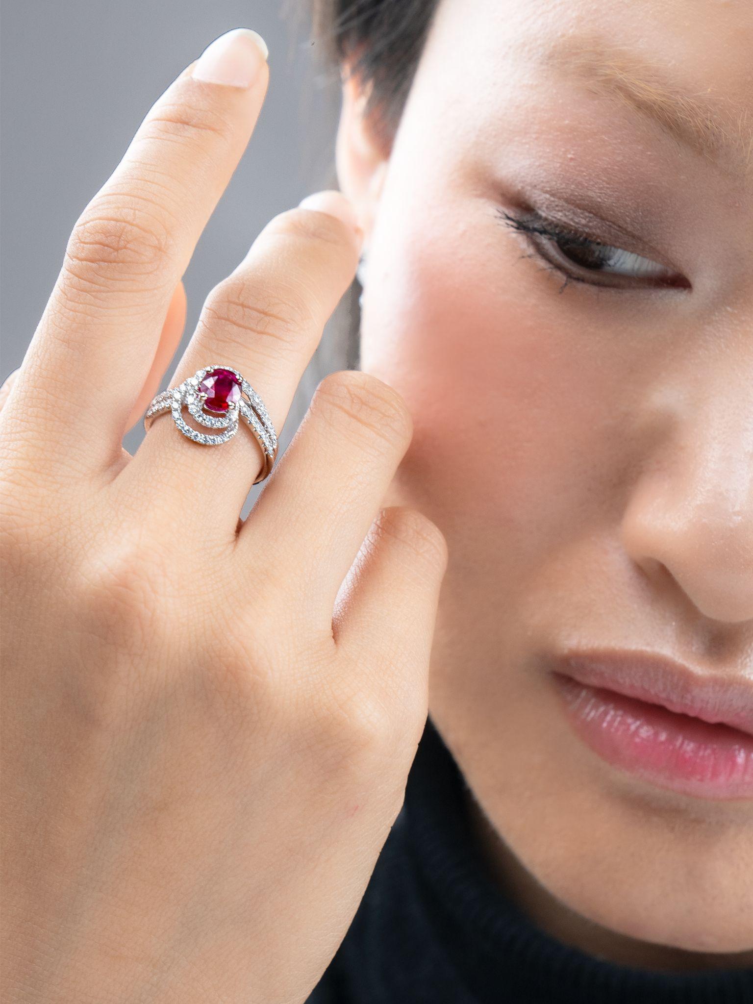 Round Cut  Gubelin Certified 1.07 Carat No-Heat Burma Ruby and Diamond Ring For Sale