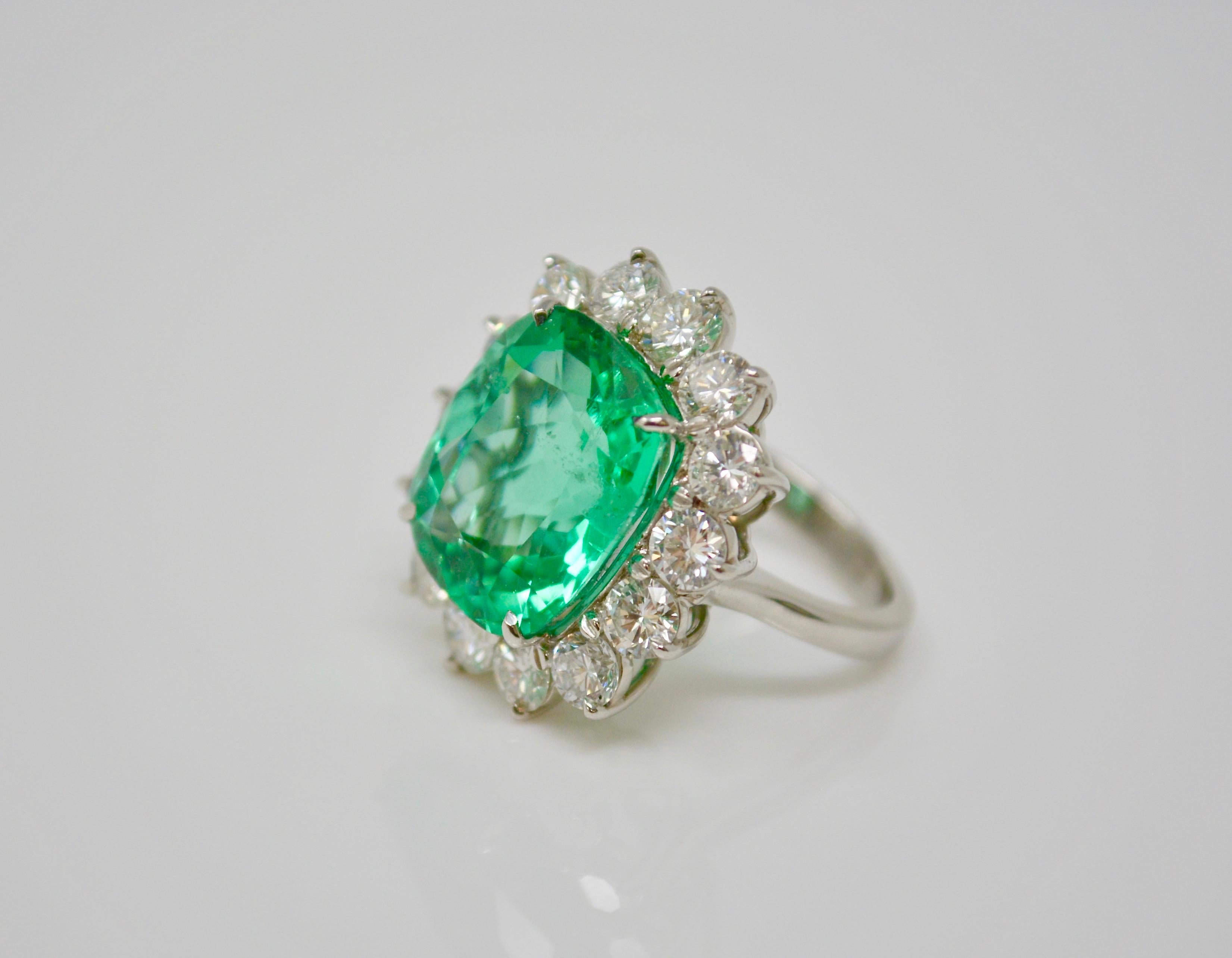 Gubelin Certified 10.76 Carat Columbian Cushion Shaped Emerald and Diamond Ring In New Condition In New York, NY