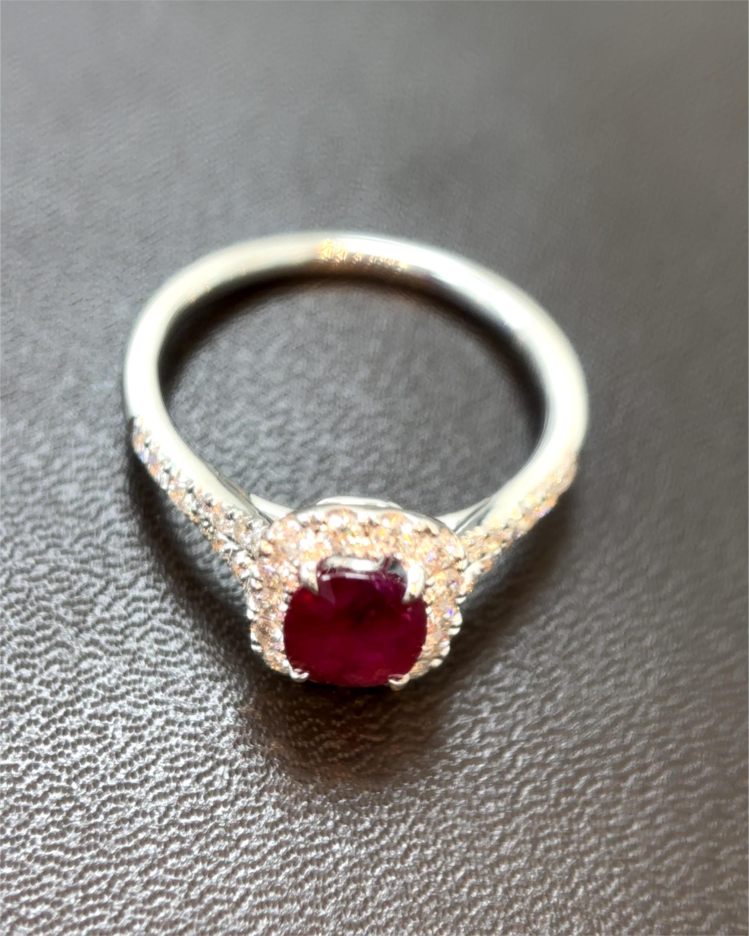 Gubelin Certified 1.13 Carat Burma No Heat Ruby White Diamond 18K Gold Ring For Sale 1