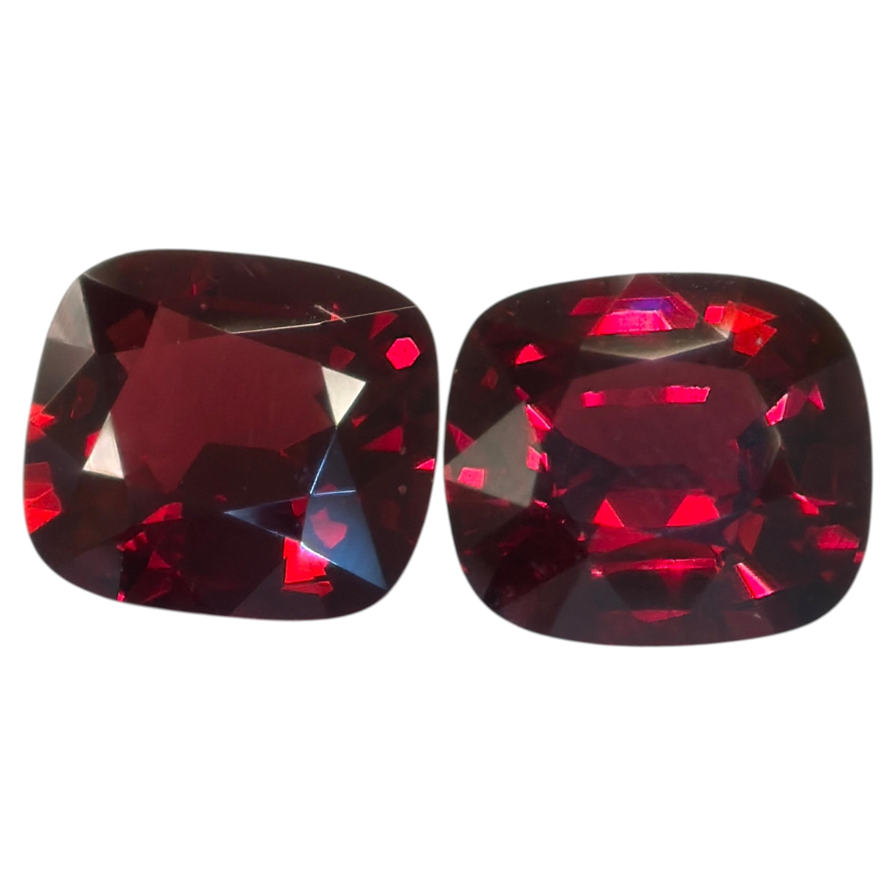Gubelin Certified 11,88 Carati Burma No Heat Red Spinel Coppia, Taglio Cuscino