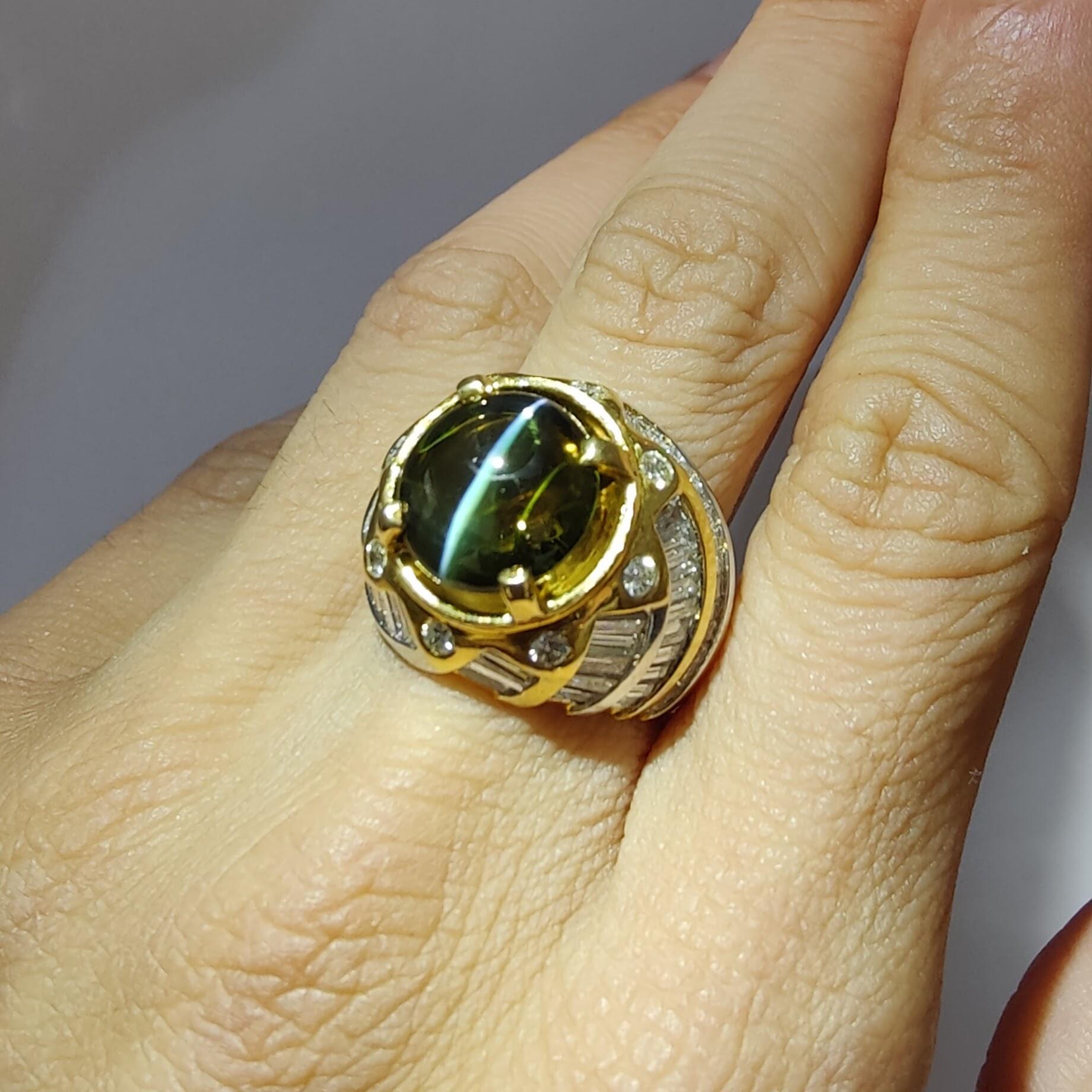 Vintage Certified 12.01ct Color Change Green-Brown Cat's Eye Diamond Men's Ring For Sale 7