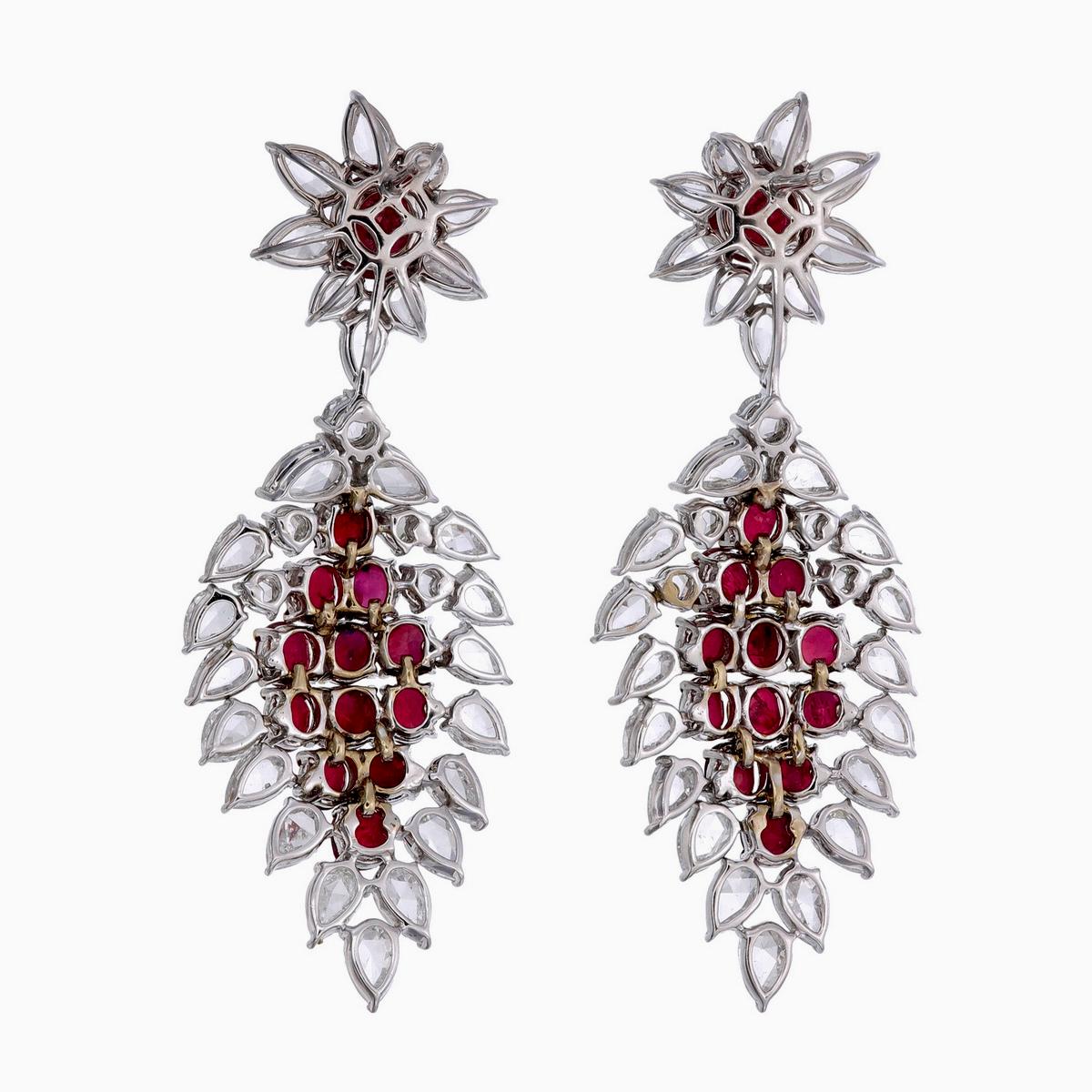 Taglio ovale Gubelin Certified 12.64 Carat Burma Ruby No Heat And Diamond Earrings In 18k WG in vendita