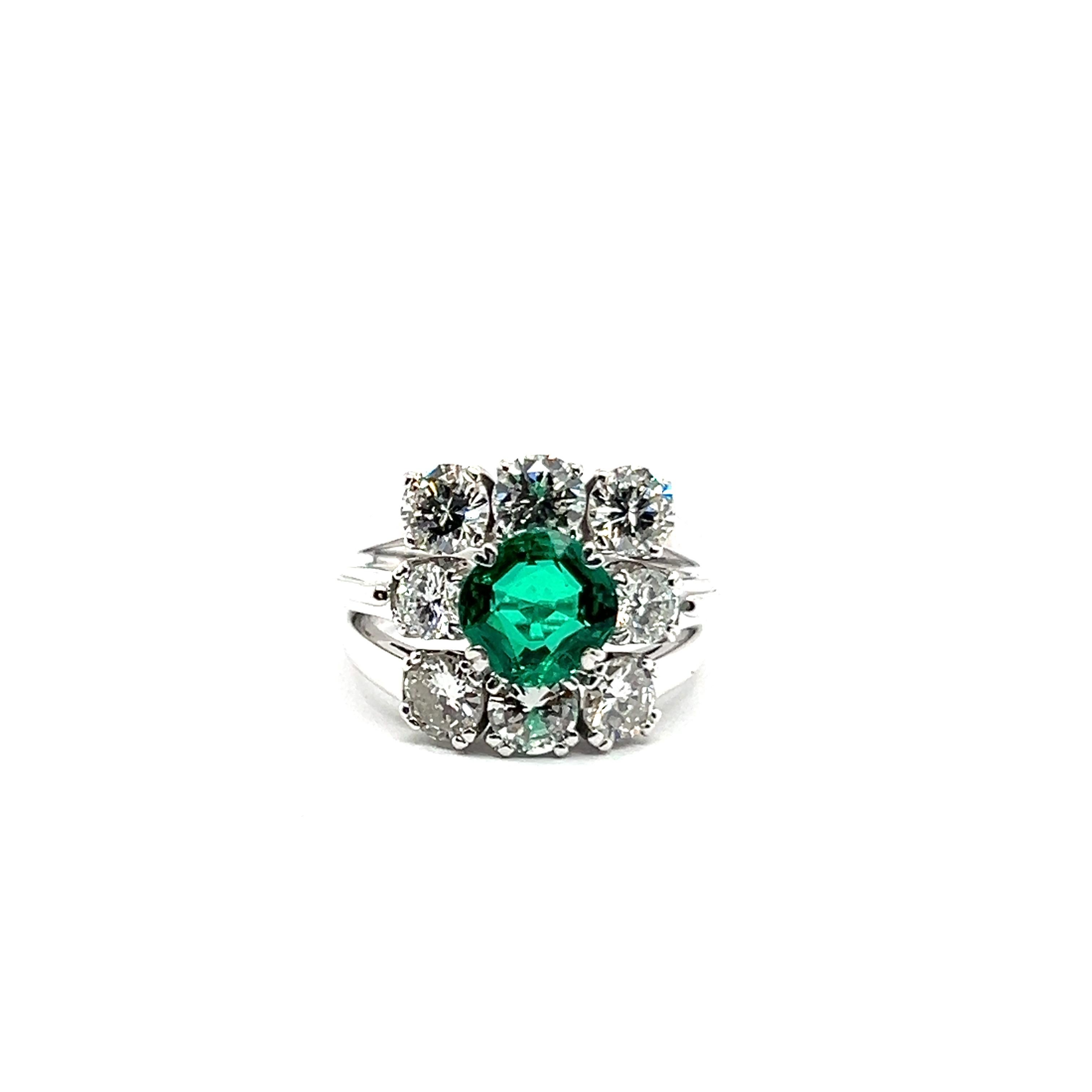 Women's or Men's Gübelin Certified 1.33 Carat Colombian Emeralad Ring with Diamonds in Palladium For Sale