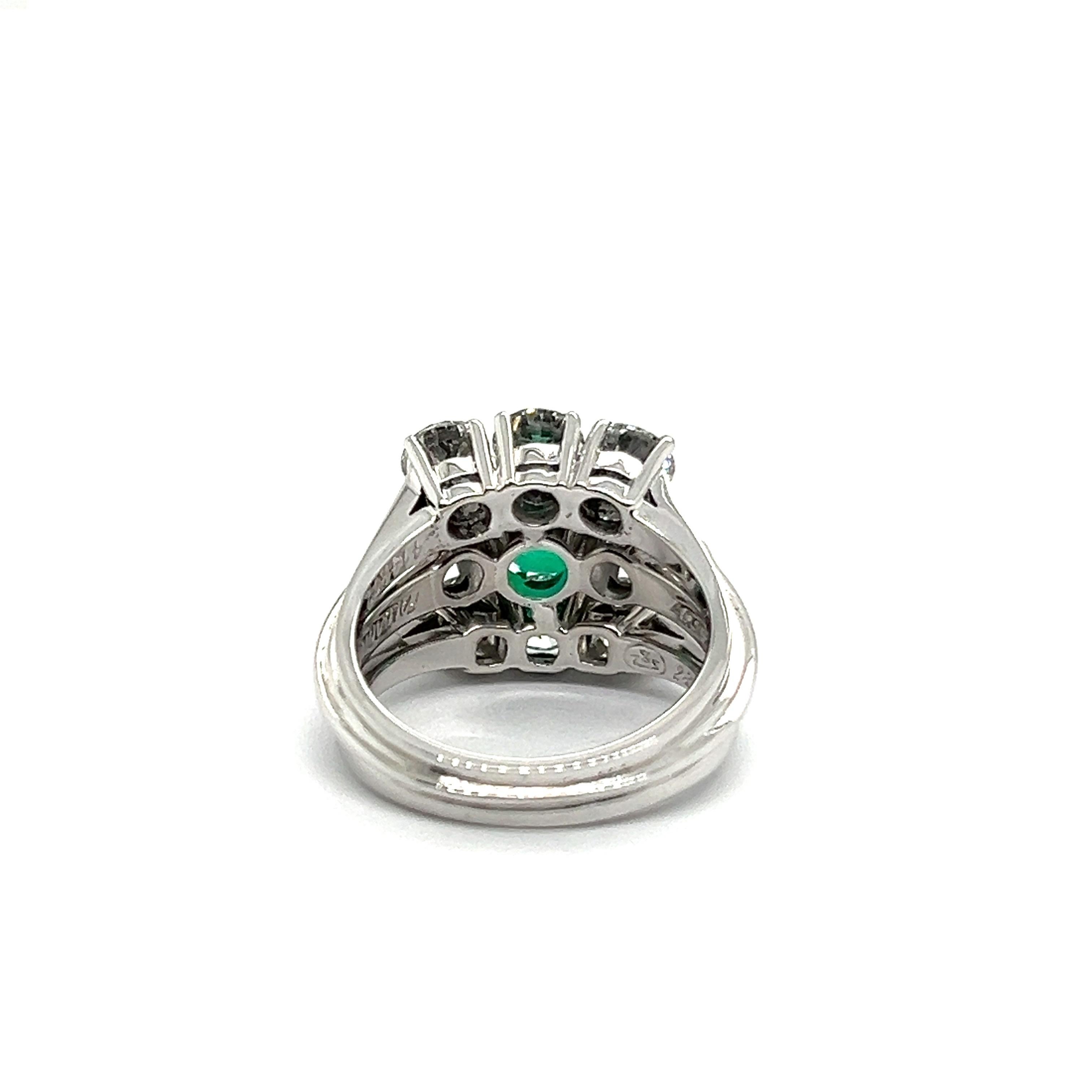 Gübelin Certified 1.33 Carat Colombian Emeralad Ring with Diamonds in Palladium For Sale 1