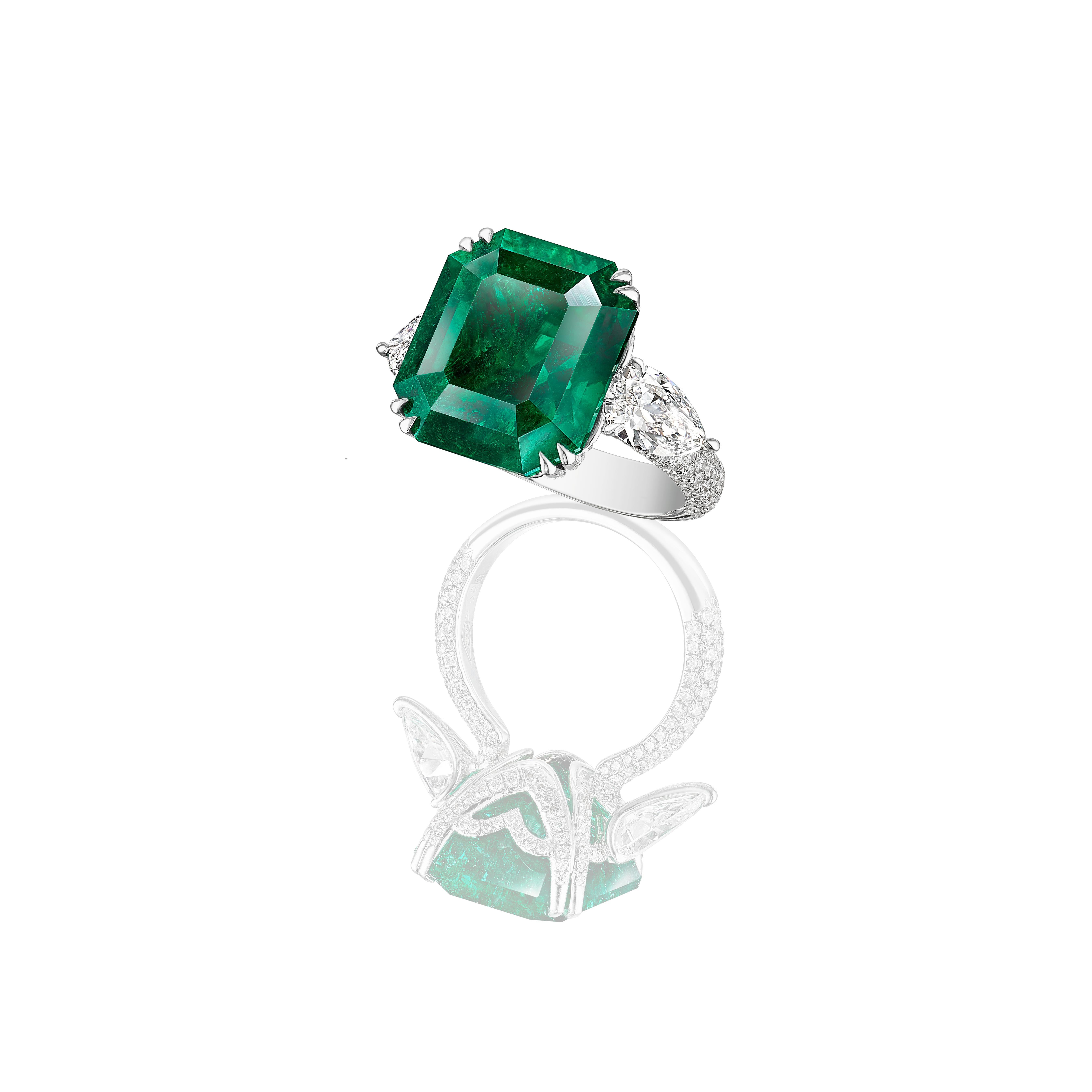 Gubelin zertifizierter 15,73 Karat kolumbianischer Smaragd- und Diamantring, kein Öl, Smaragd und Diamant Damen im Angebot