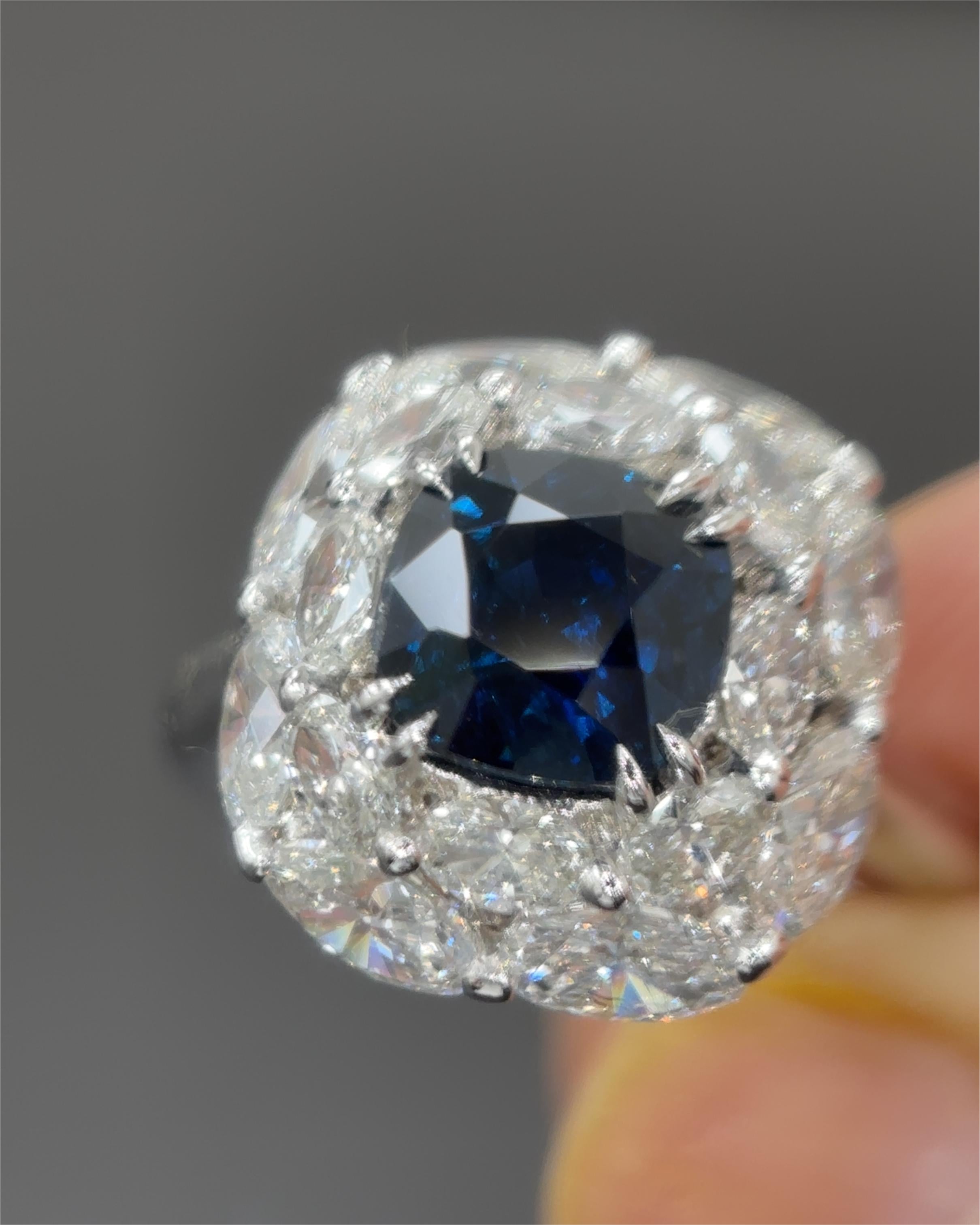 Bague en platine certifiée Gubelin avec saphir de Birmanie de 2,11 carats, sans chaleur Unisexe en vente