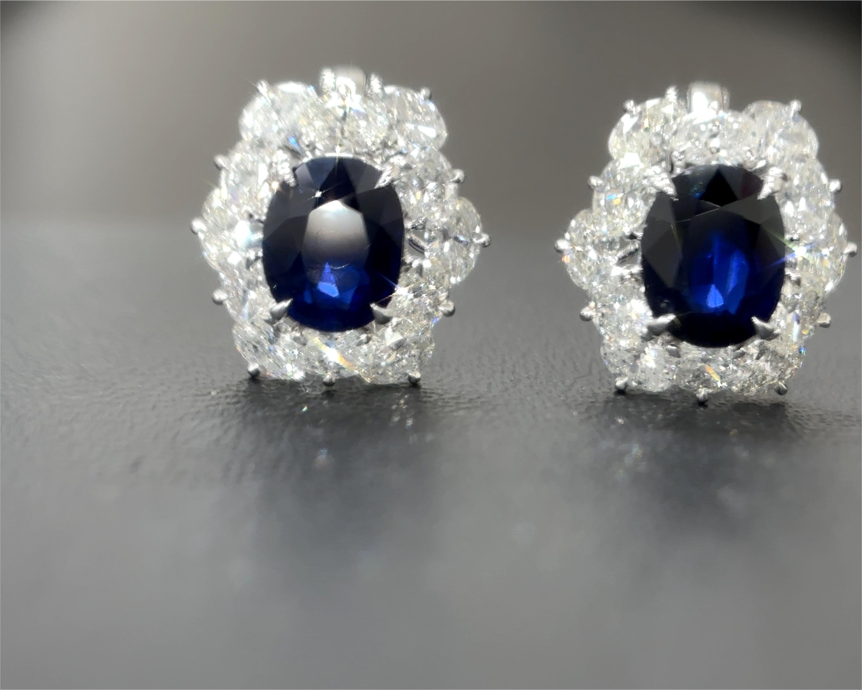 Orecchini con diamanti bianchi e zaffiro blu di Birmania senza calore certificati da 2,51 carati Gubelin in vendita 2
