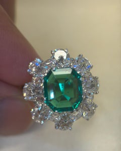 Gubelin Certified 2,54 Karat kolumbianischen kein Öl Smaragd weißer Diamant Ring