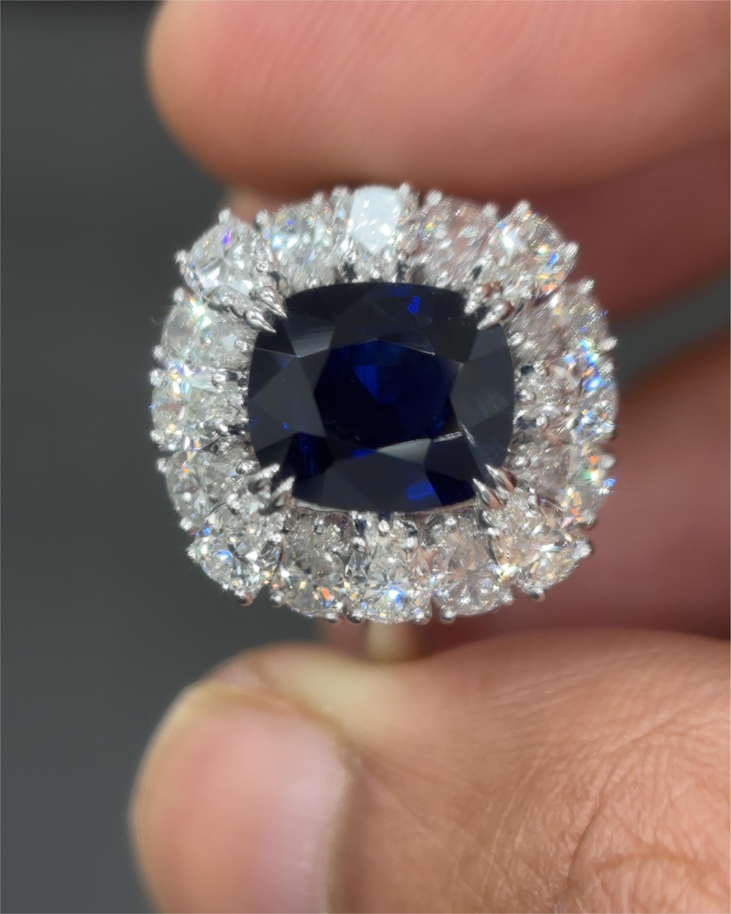 Bague en platine avec saphir bleu certifié Gubelin de 3,19 carats, sans chaleur en vente 5