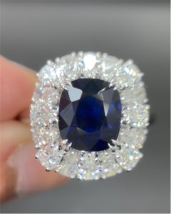 Gubelin Certified 3.19 Carat No Heat Blue Sapphire Diamond Platinum Ring