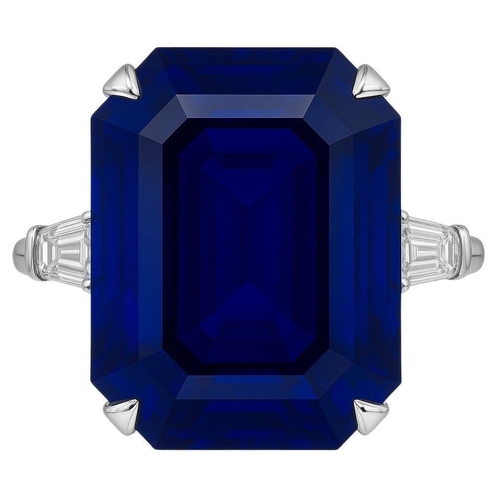 Gübelin Certified 4,06 Karat Ungeheizter Blauer Saphir & Diamant Ring in Platin im Angebot