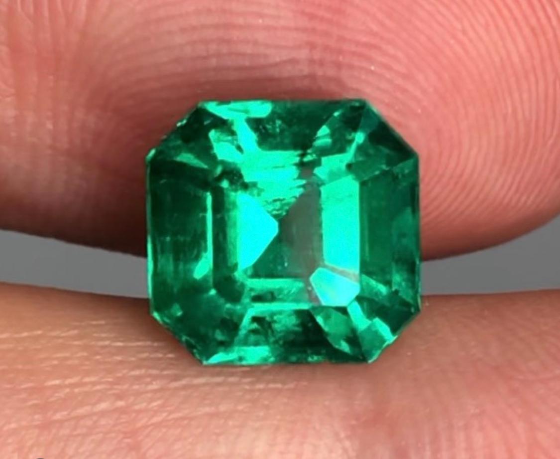 This ring features a fine 4.52 carat Colombian emerald, flanked by trapezoid step cut diamonds, hand forged in platinum start to finish by our master goldsmith in California. 

-Colombian emerald- 4.52 carats, Gübelin and GRS certified minor oil,