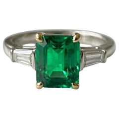 Gubelin Certified 4.92 Carat Colombian Emerald Diamond Ring