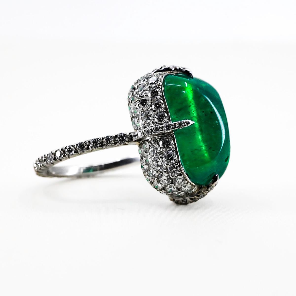 Women's or Men's Gubelin Certified 9.88ct Emerald Ring For Sale