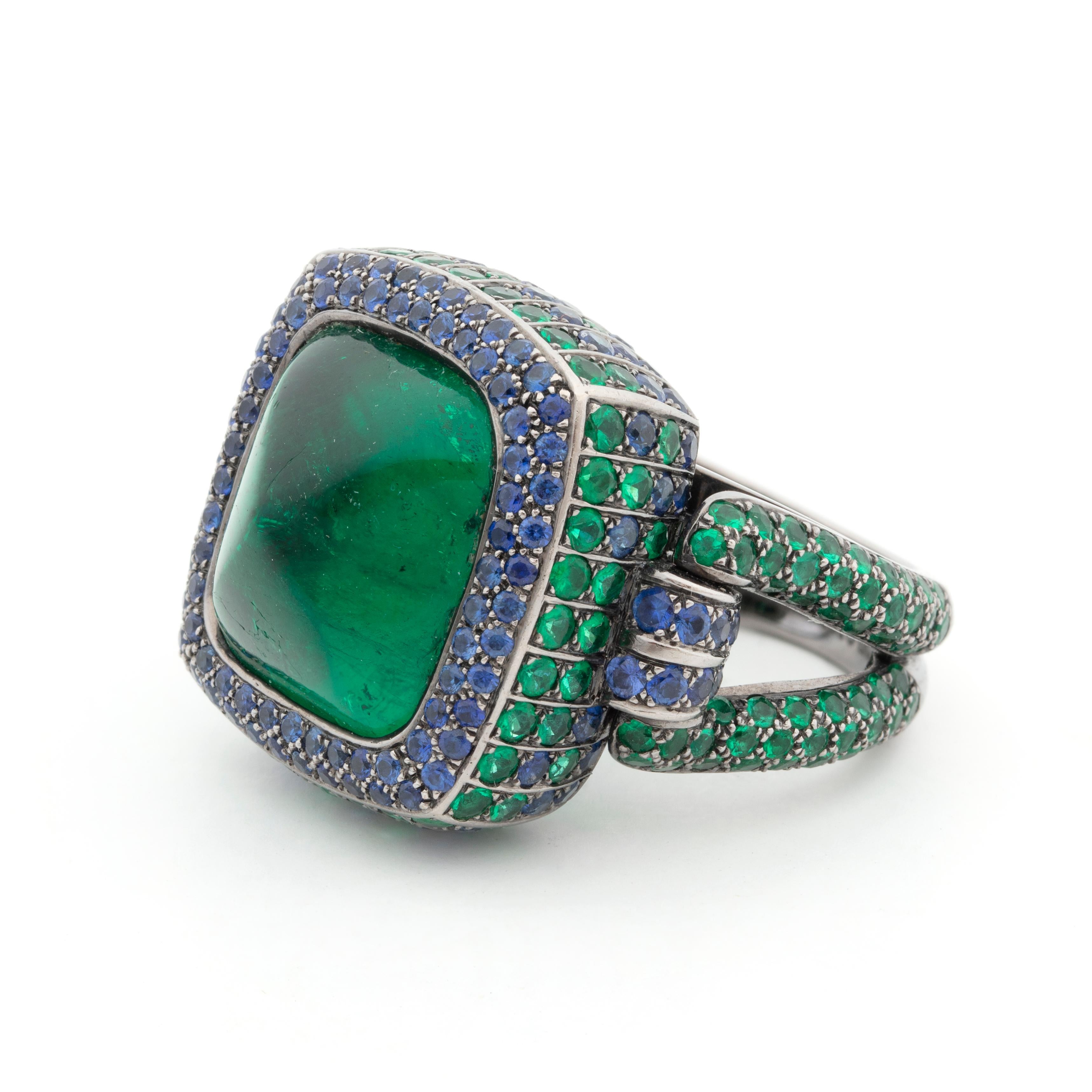 Sugarloaf Cabochon Gubelin Certified Boucheron 14.17 kt Colombian Sugarloaf Emerald & Sapphire Ring