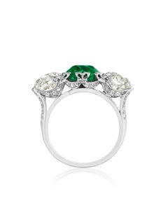 Gubelin Certified Natural Colombian Emerald 3.38 Carat and Diamond Ring