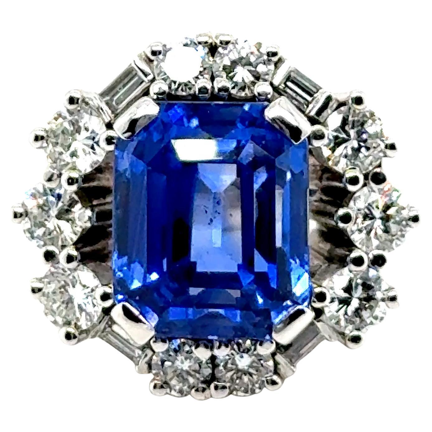 Gübelin Certified Sri Lanka NTE Sapphire Ring with Diamonds in 18 Karat Gold