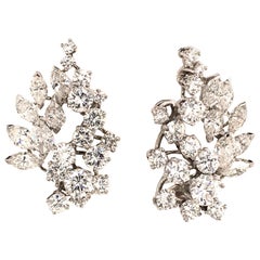 Gubelin Cluster Earrings with Diamonds in White Gold